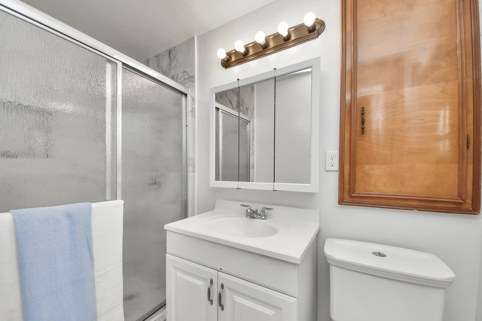 9422 Pipestone Street Property Photo 29