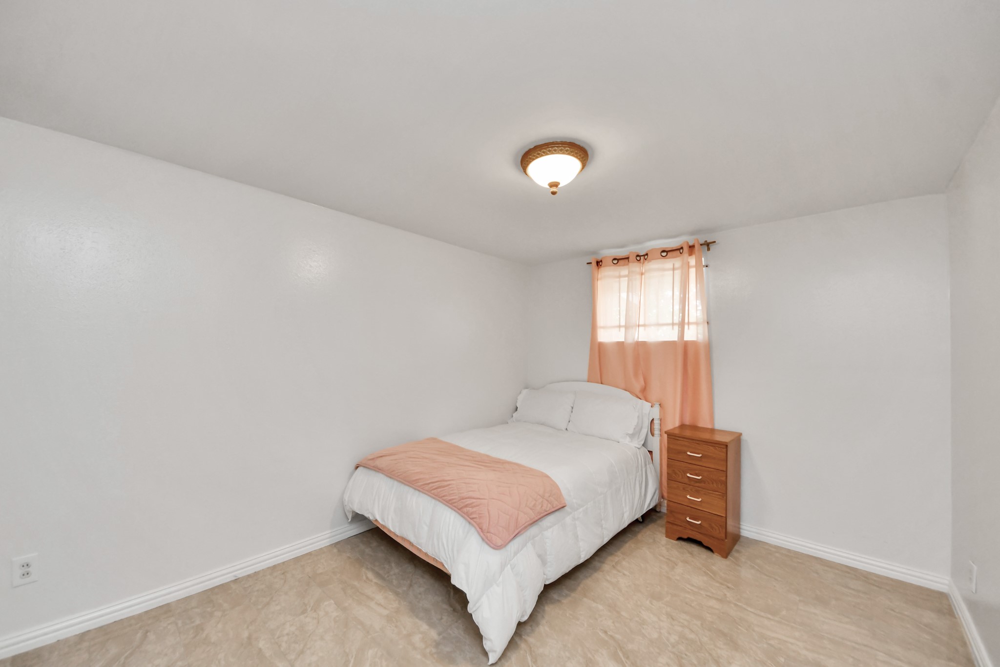 9422 Pipestone Street Property Photo 35