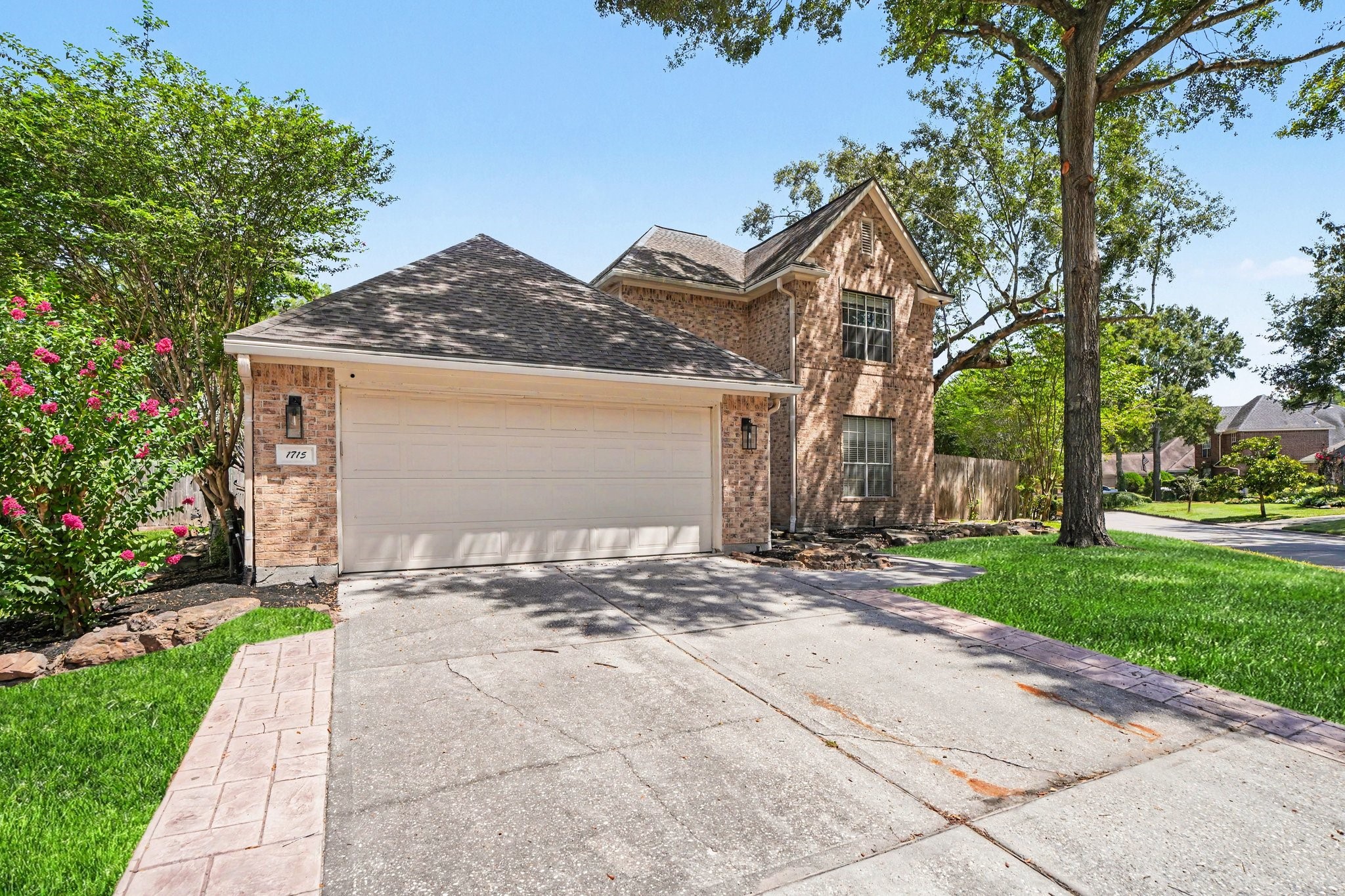 1715 Mills Creek Court Property Photo 2
