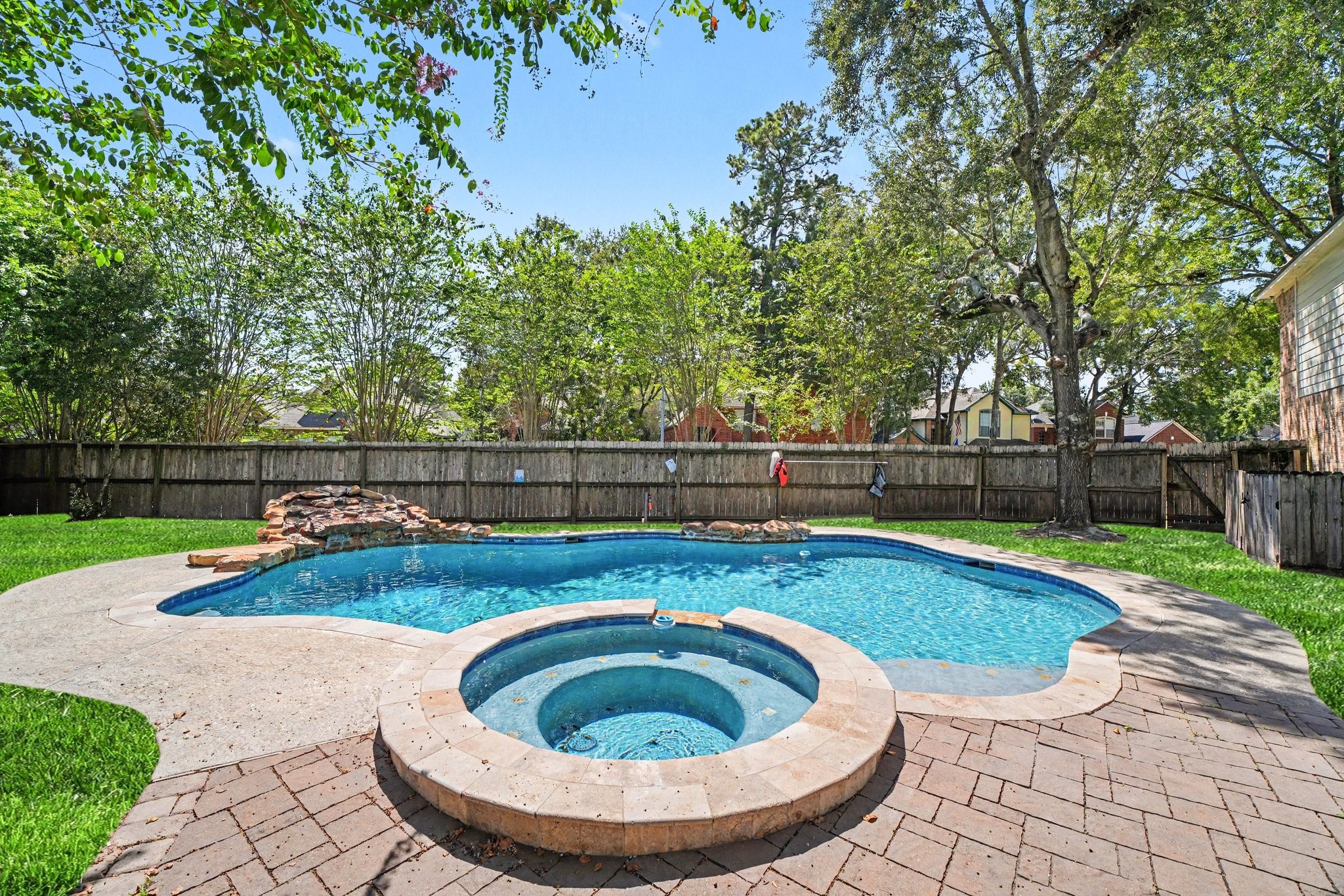 1715 Mills Creek Court Property Photo 3