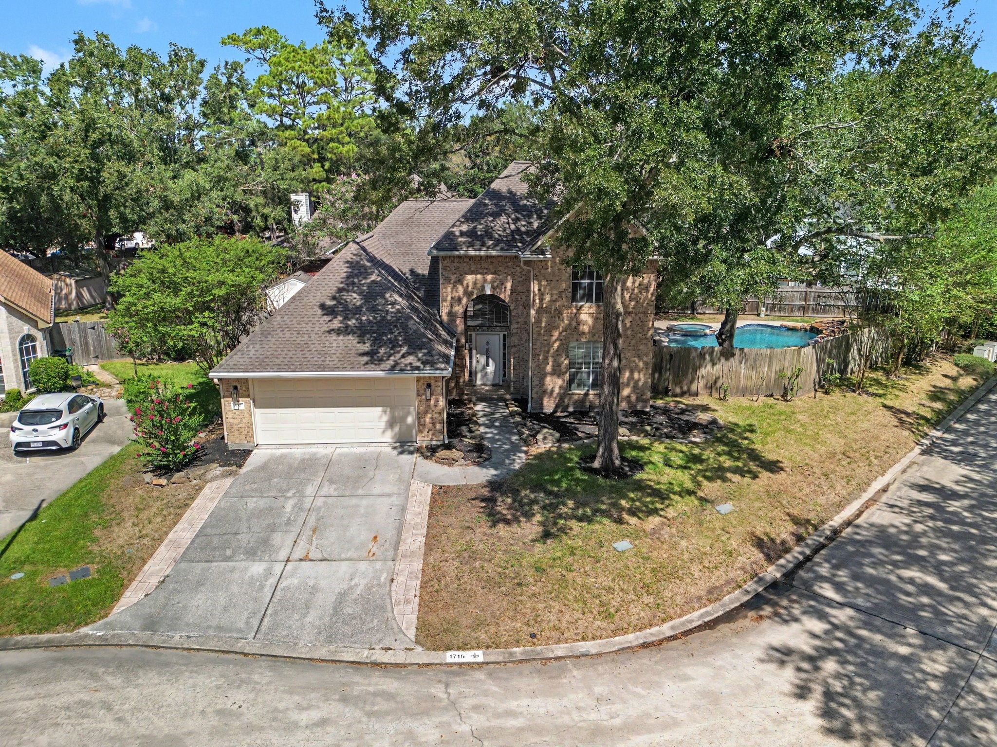 1715 Mills Creek Court Property Photo 4
