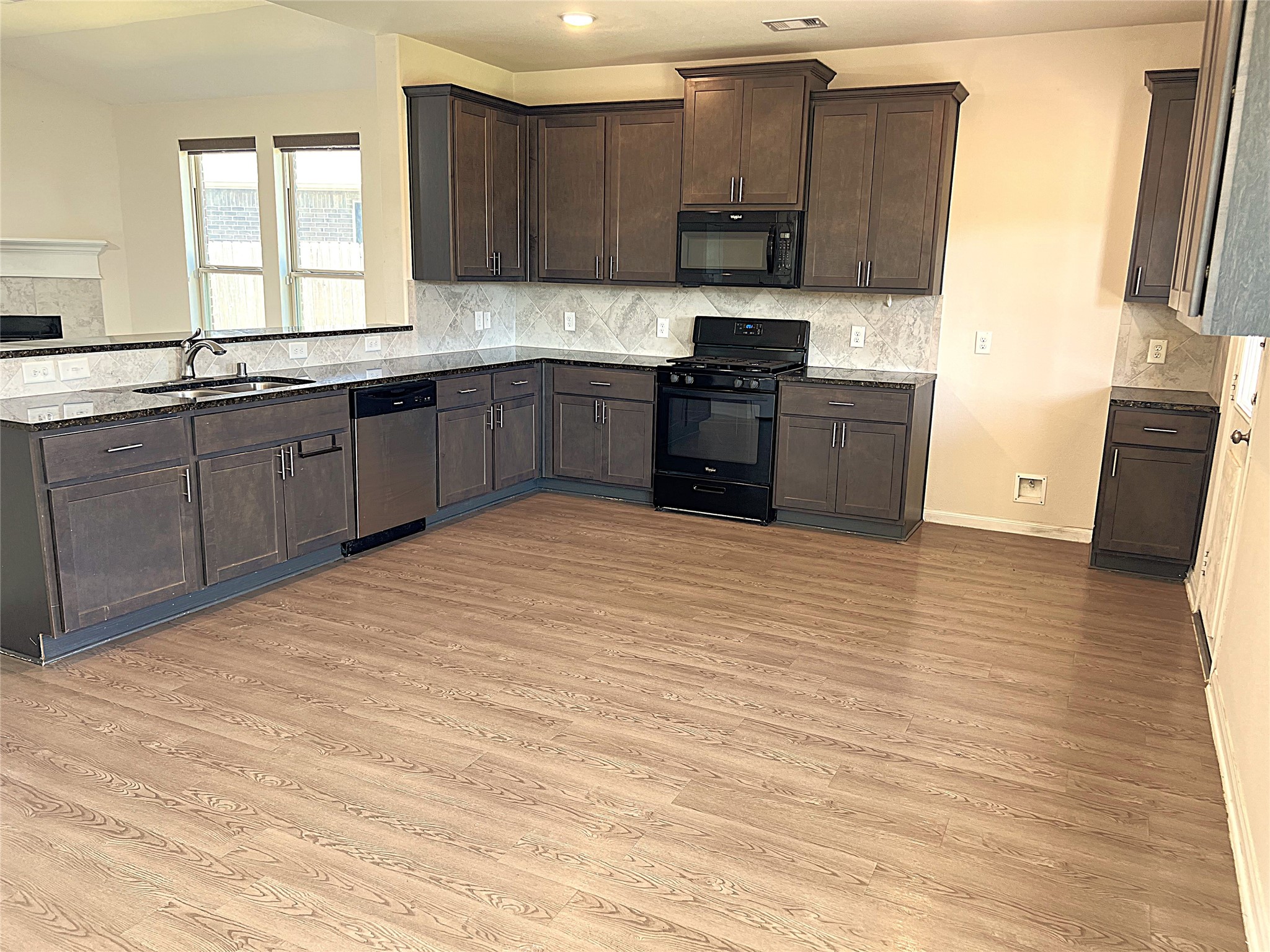 96 Jessica Drive Property Photo 6