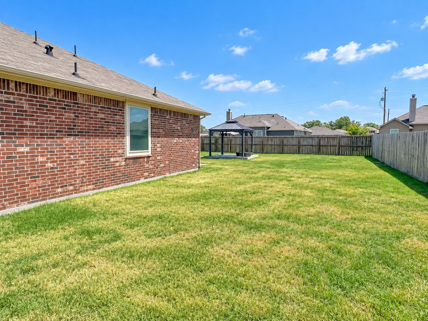 96 Jessica Drive Property Photo 27
