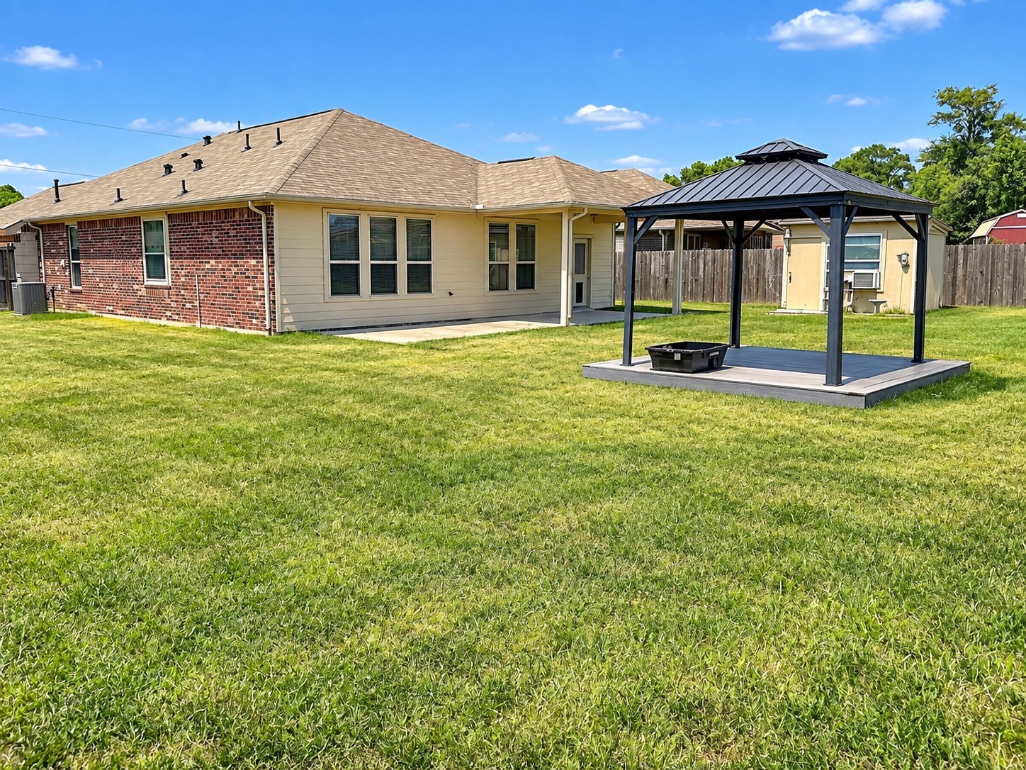 96 Jessica Drive Property Photo 28