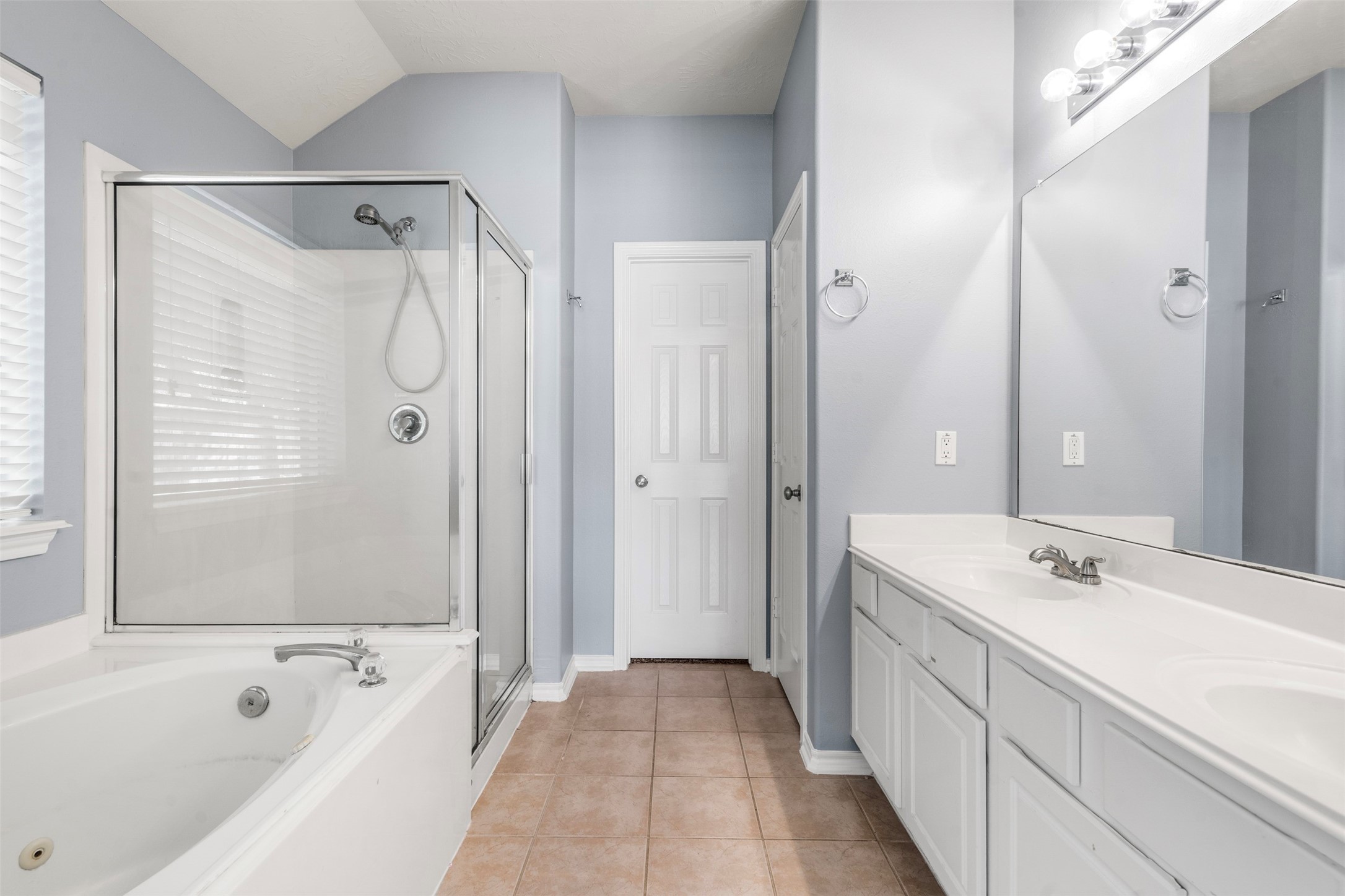 12902 Cascadia Knoll Court Property Photo 13