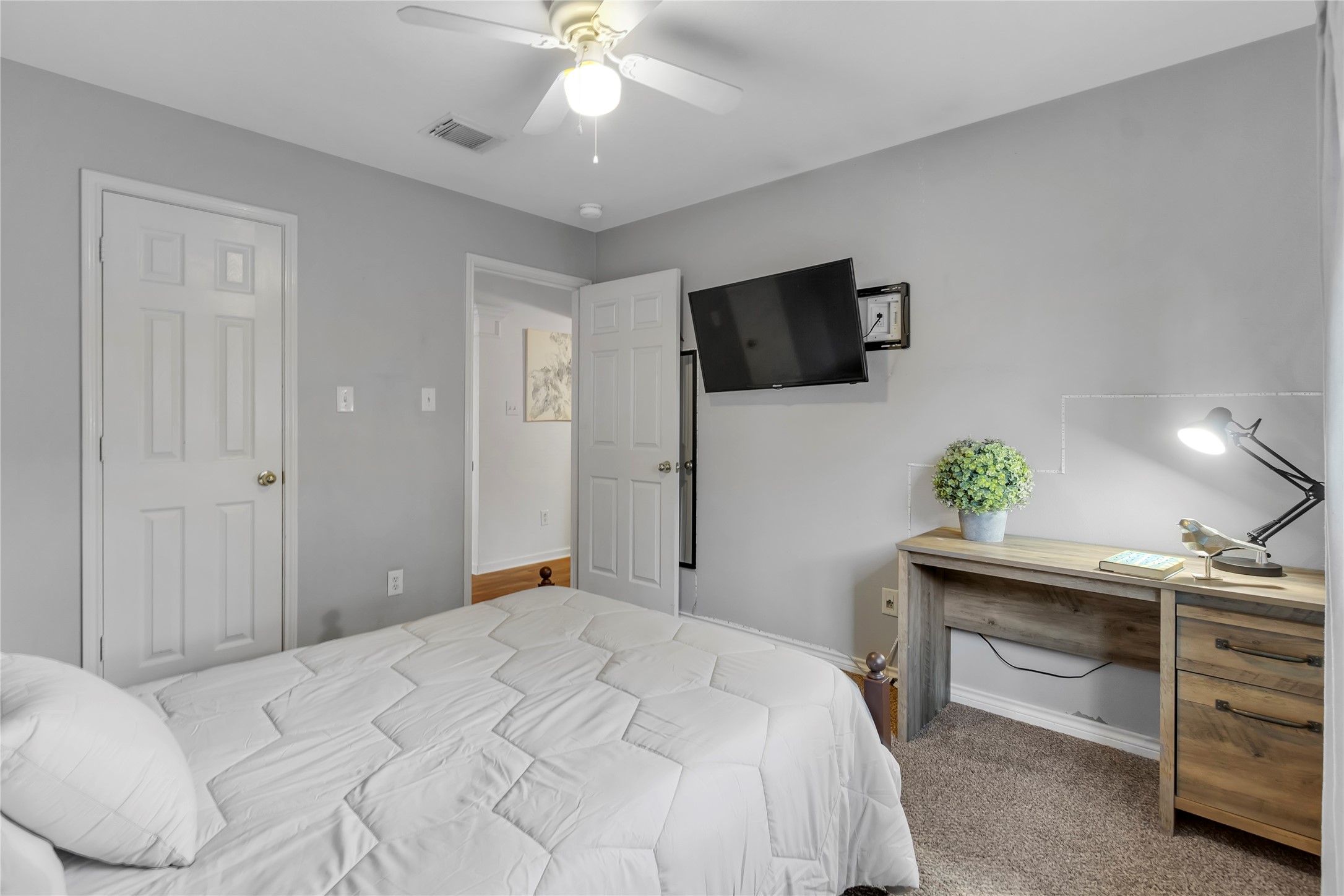 6806 Misty Morning Trace Property Photo 11