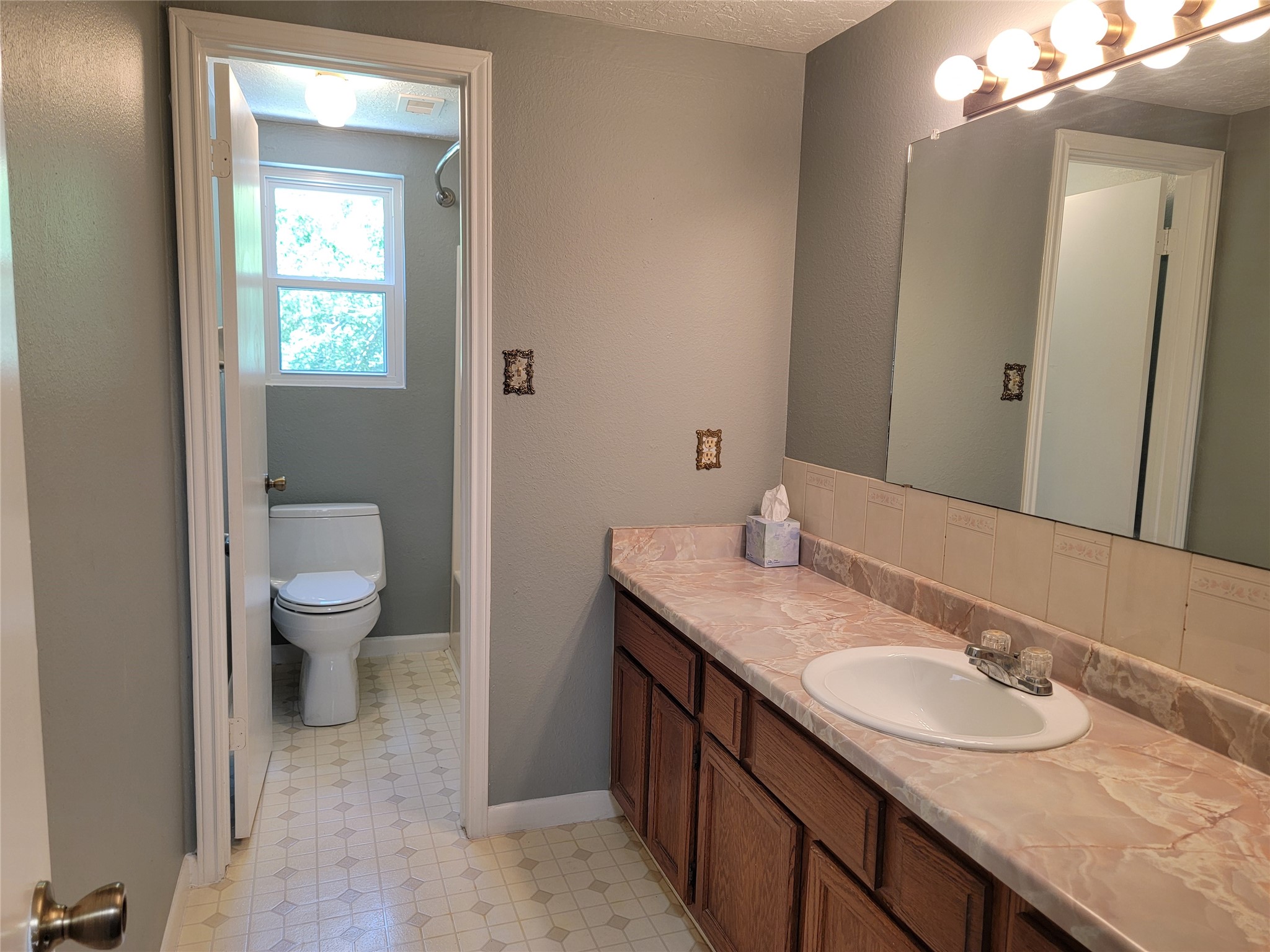 512 County Road 337 Property Photo 23