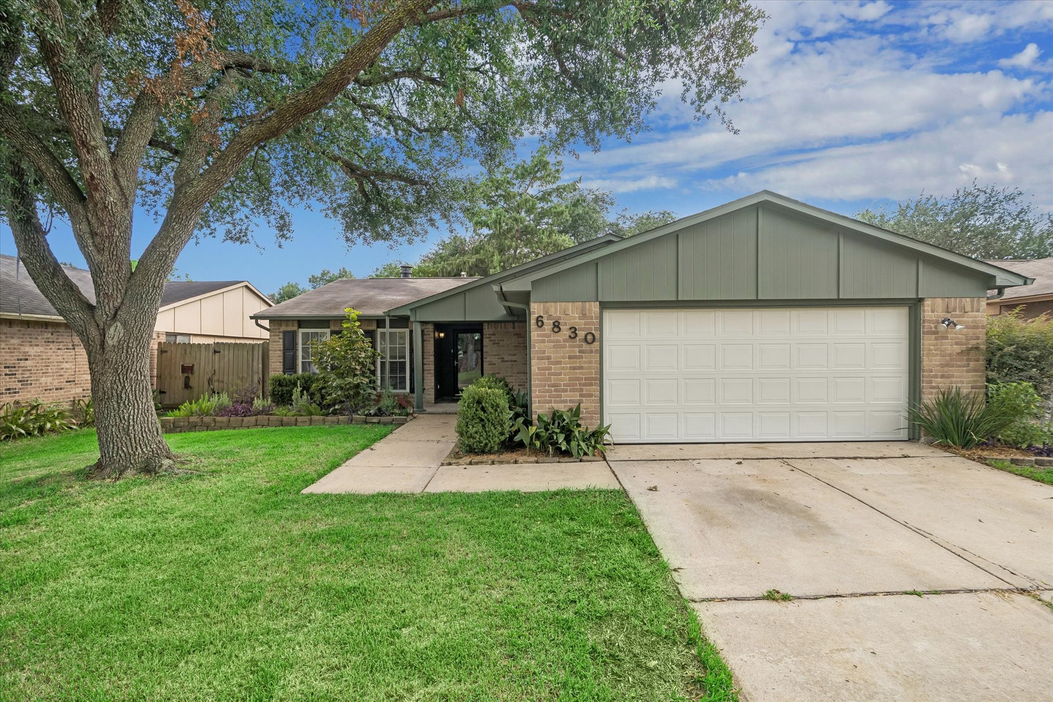 6830 Pickett Drive