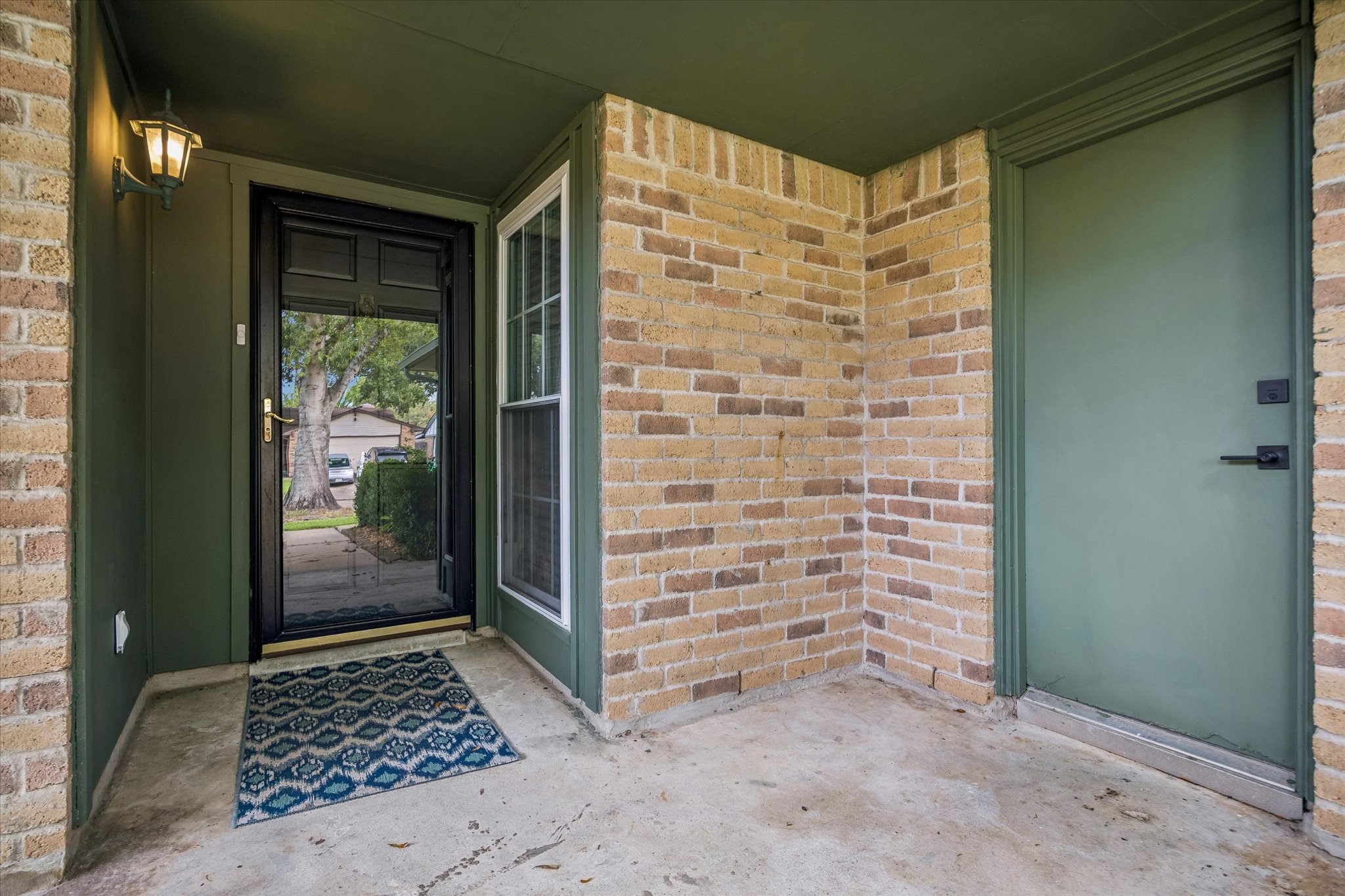 6830 Pickett Drive Property Photo 4