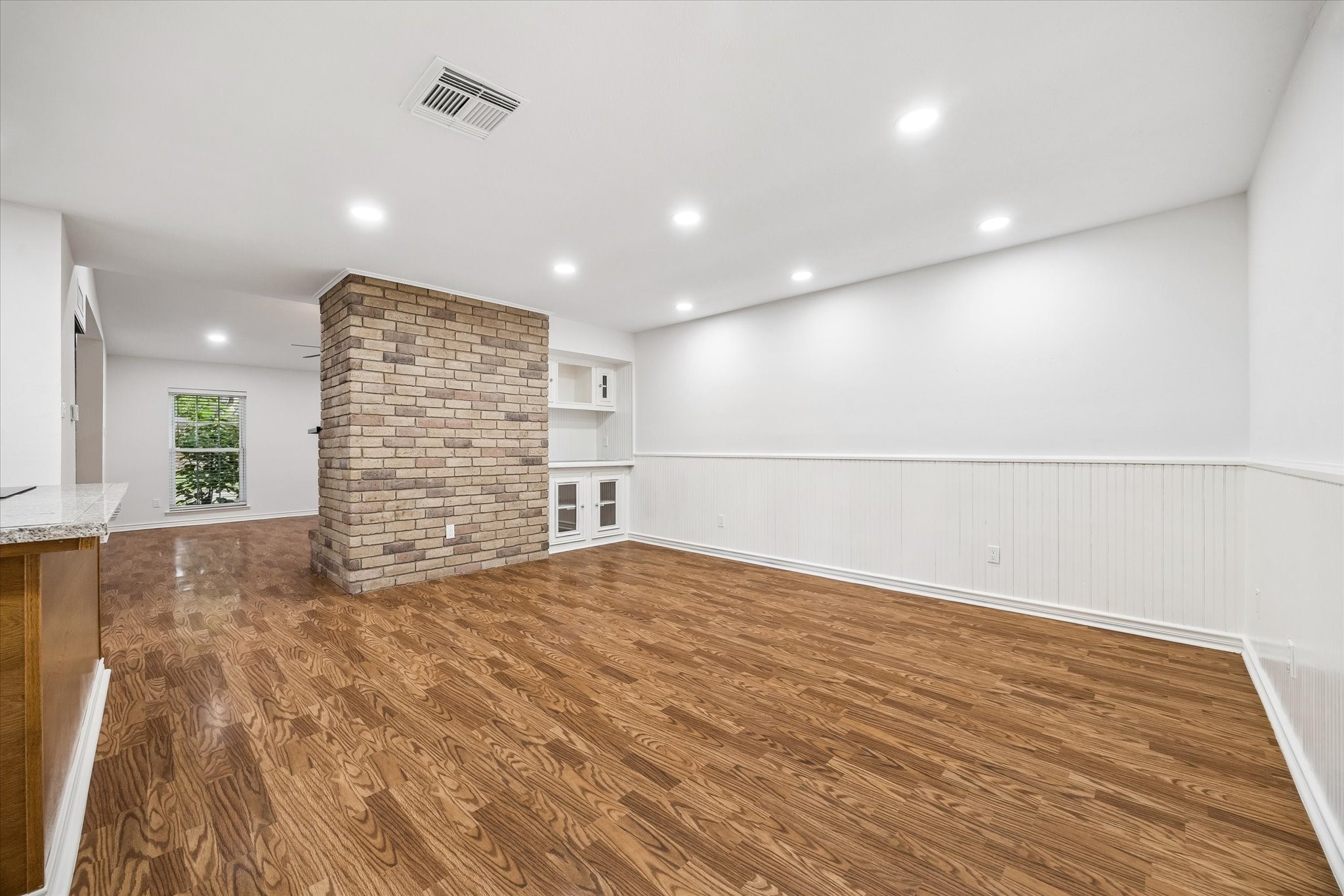 6830 Pickett Drive Property Photo 8