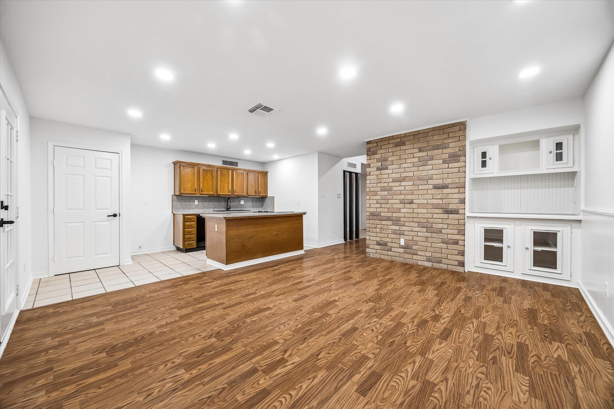 6830 Pickett Drive Property Photo 10