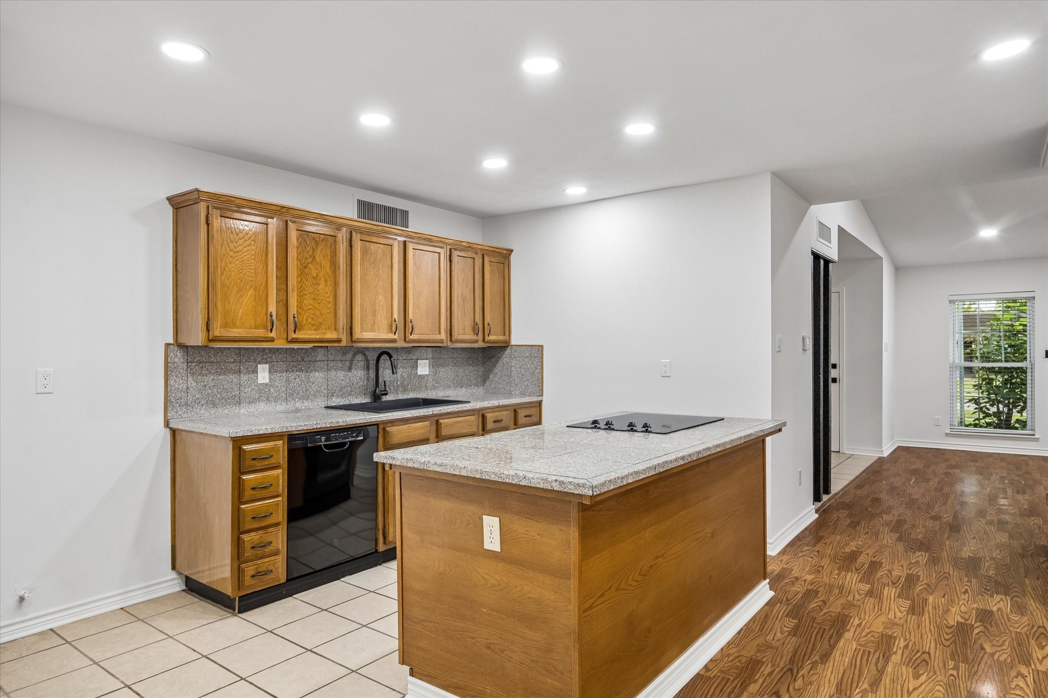 6830 Pickett Drive Property Photo 12