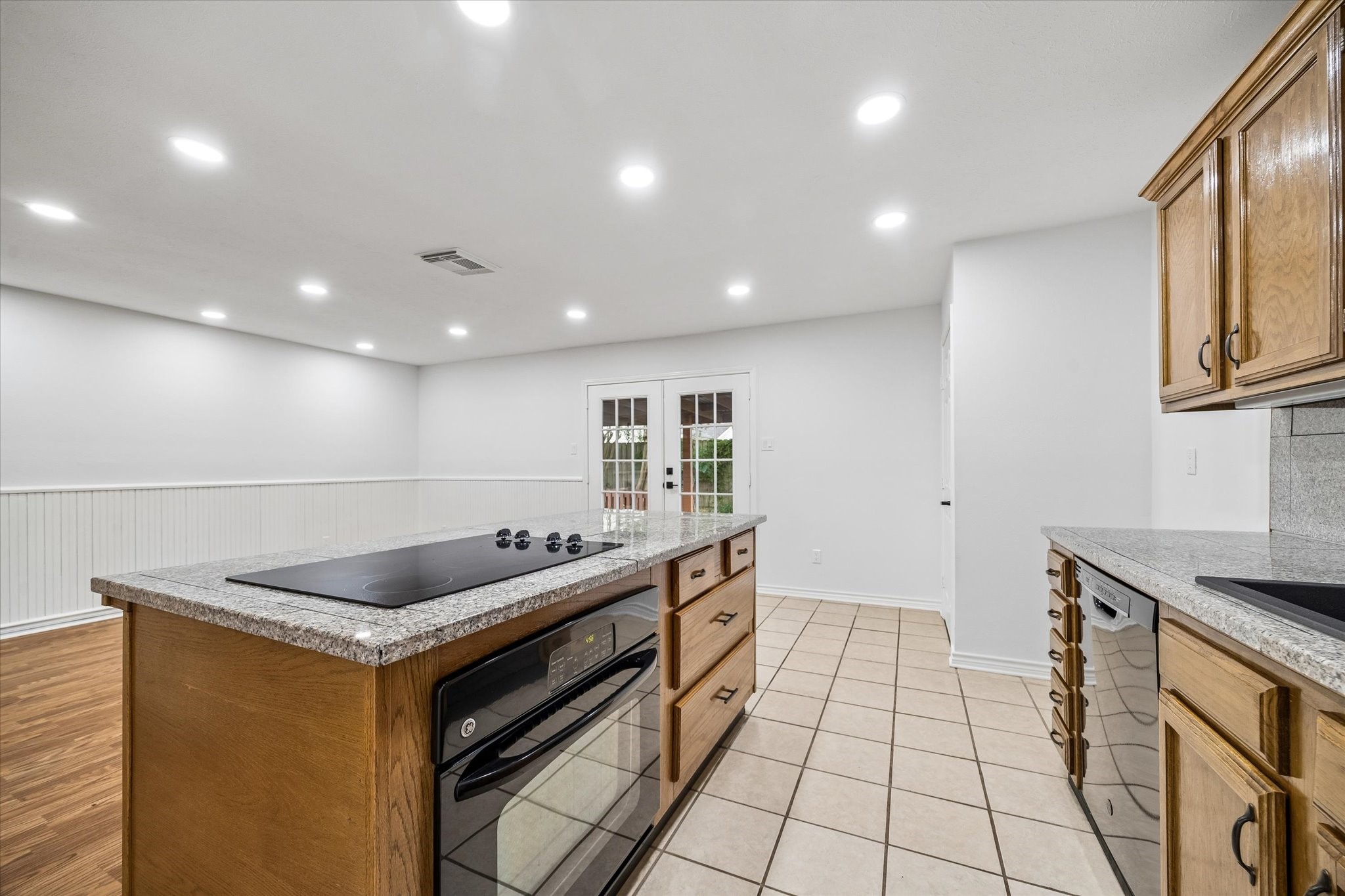 6830 Pickett Drive Property Photo 14