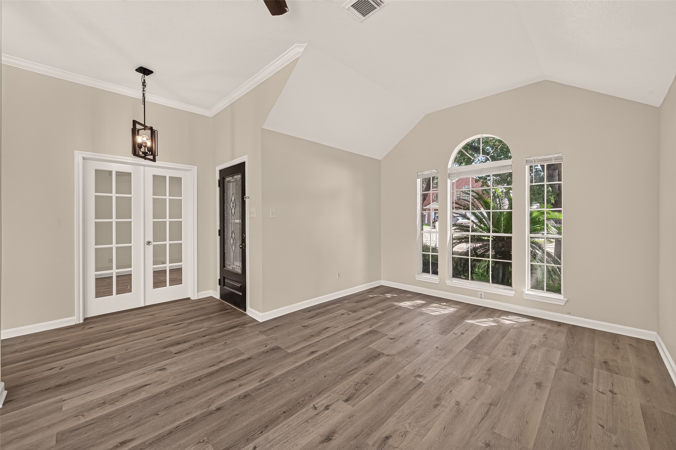 19126 Rebel Yell Drive Property Photo 4