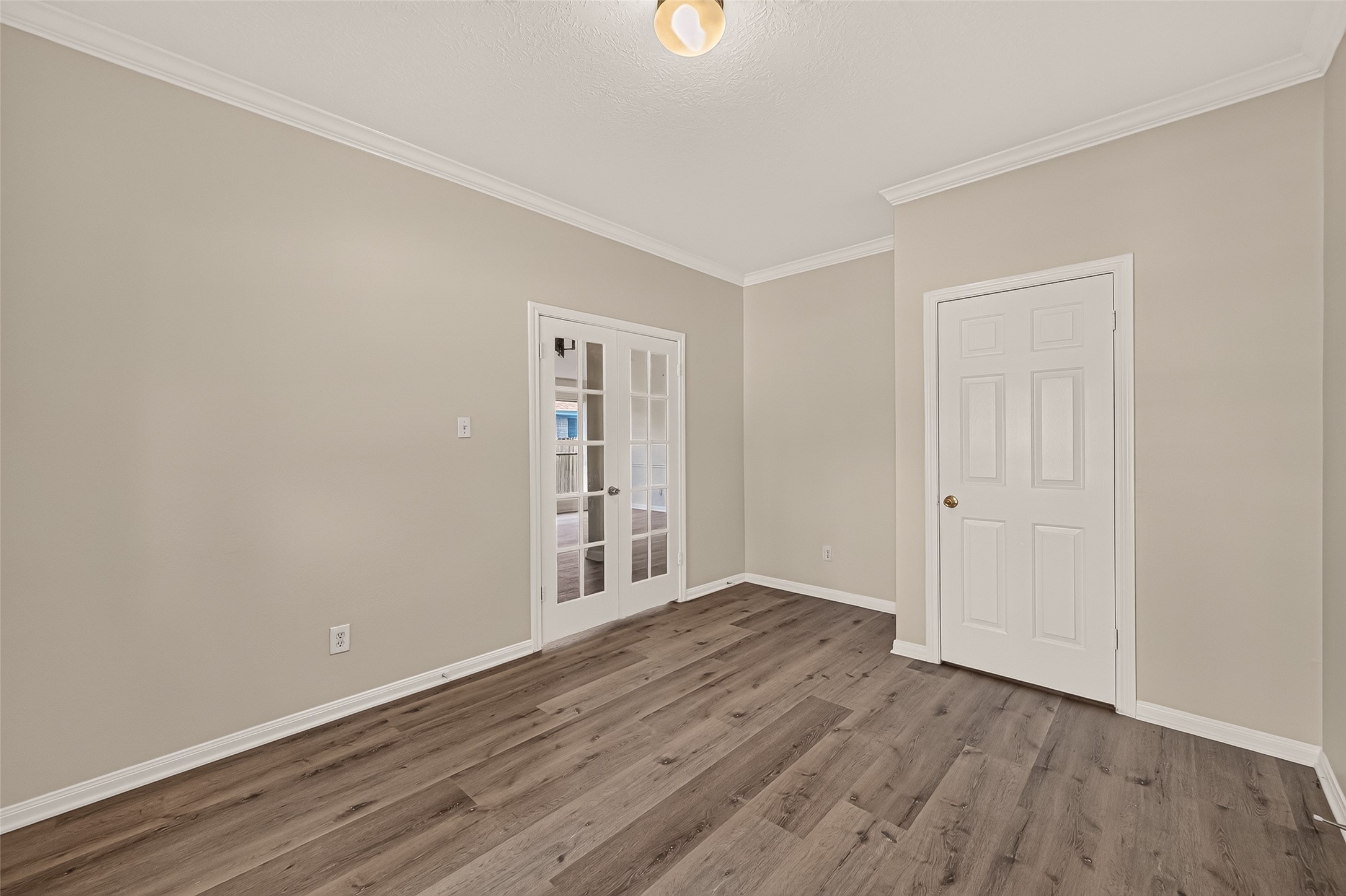 19126 Rebel Yell Drive Property Photo 6