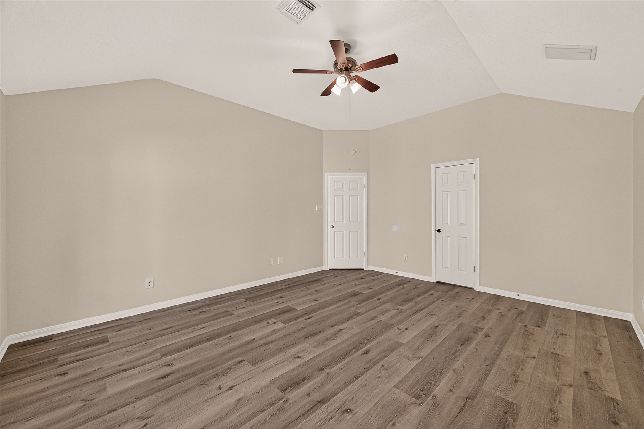 19126 Rebel Yell Drive Property Photo 23