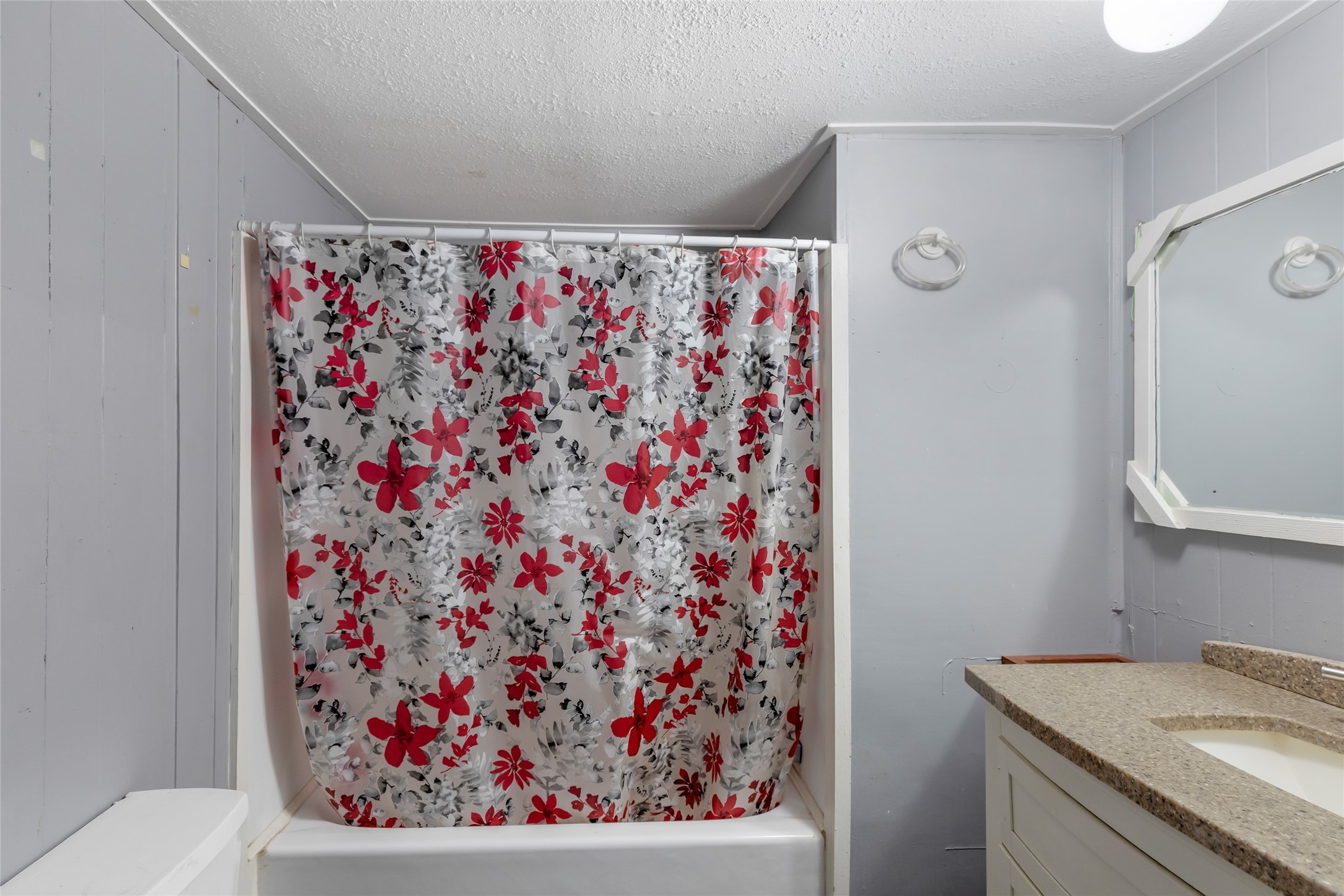 10821 Highway 150, 19 Property Photo 8
