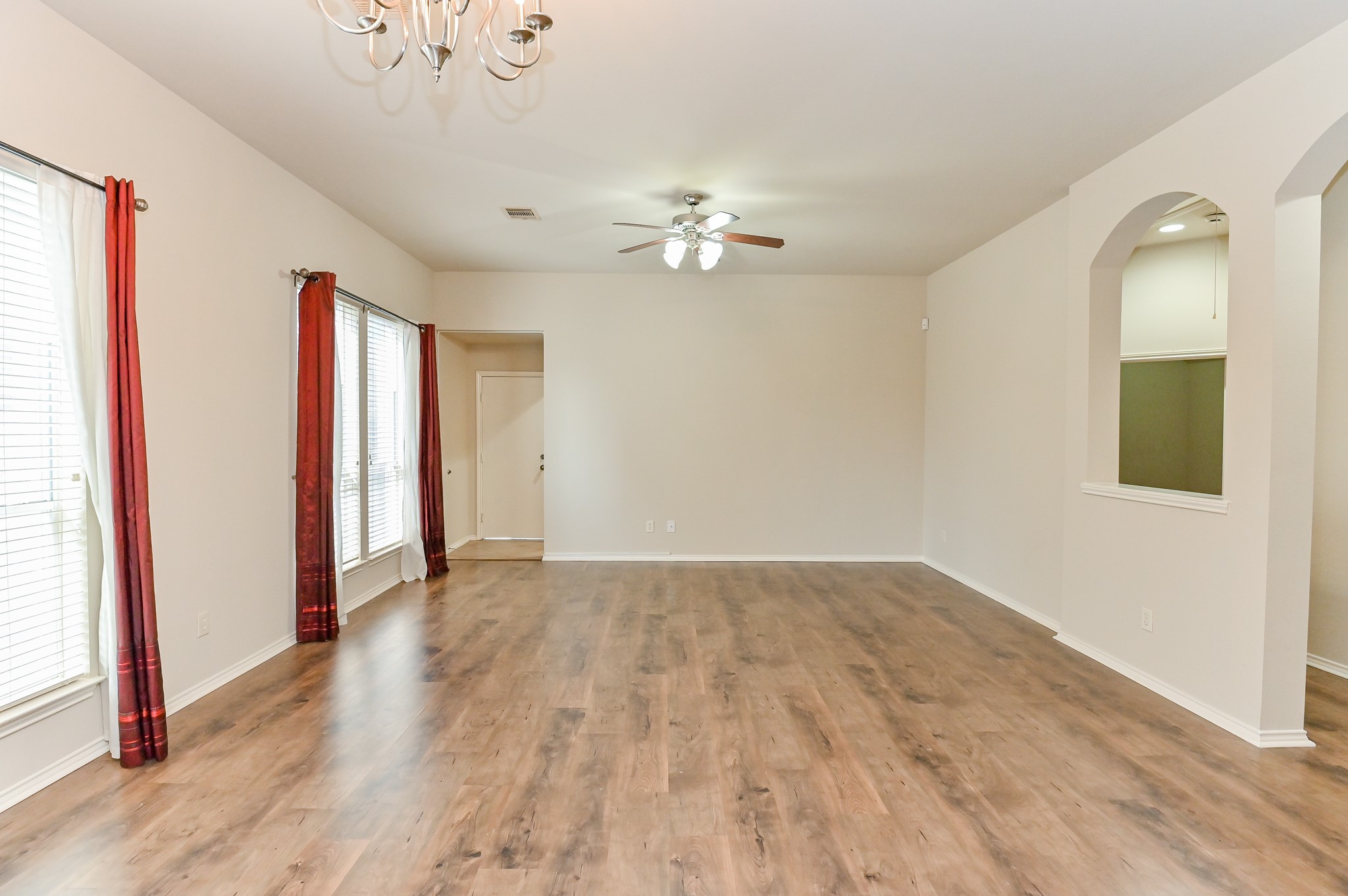 2106 Castle Gardens Lane Property Photo 8