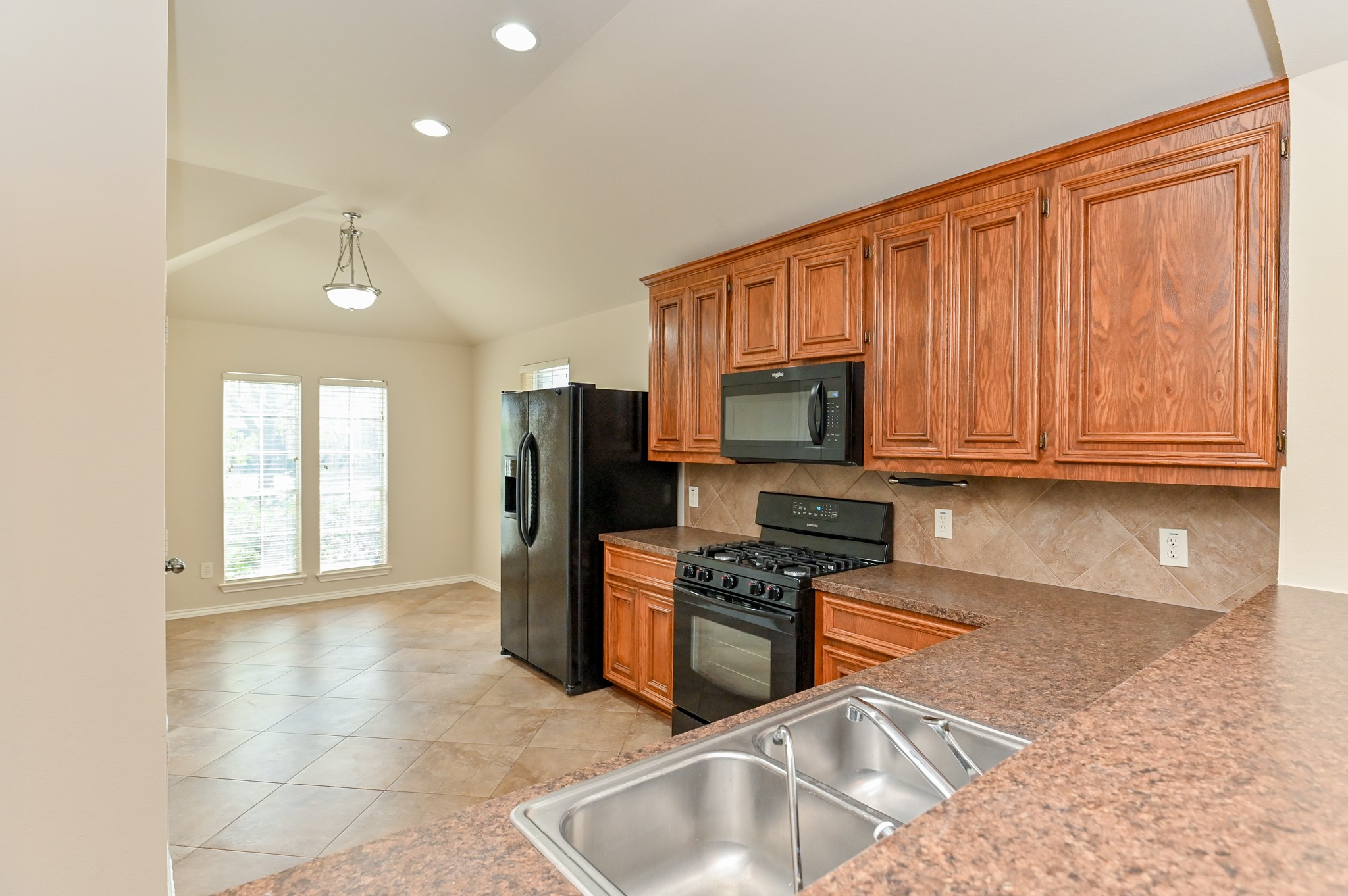 2106 Castle Gardens Lane Property Photo 10