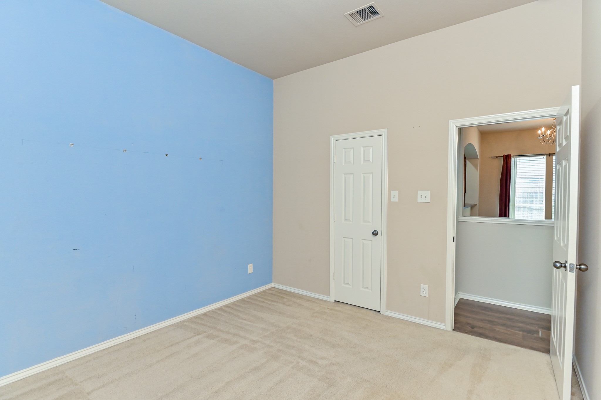 2106 Castle Gardens Lane Property Photo 18