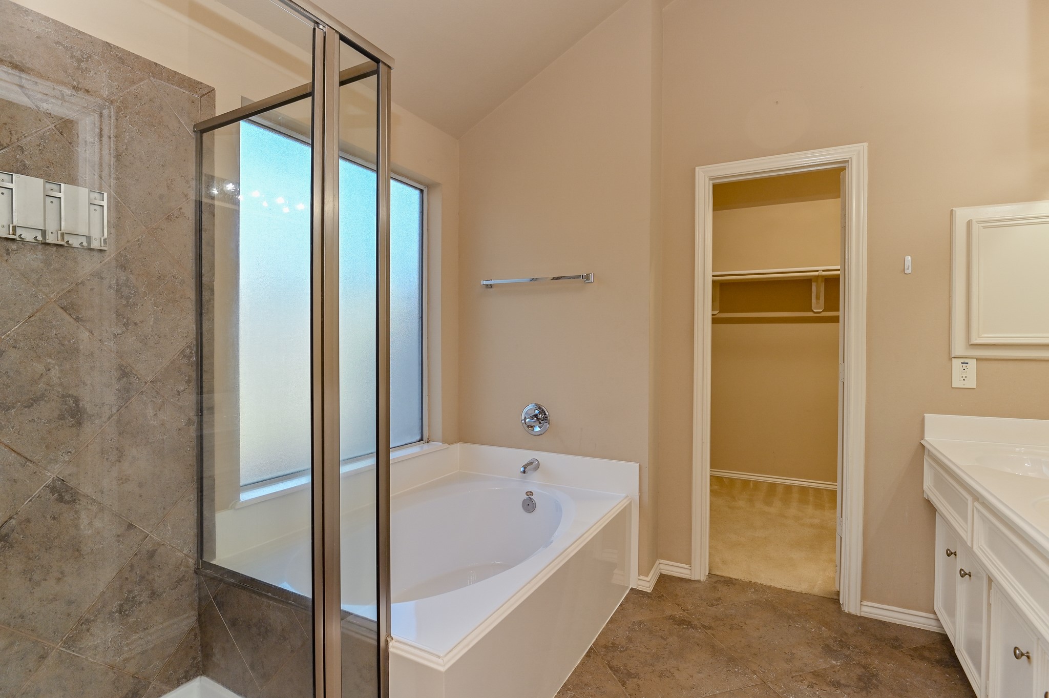 2106 Castle Gardens Lane Property Photo 24