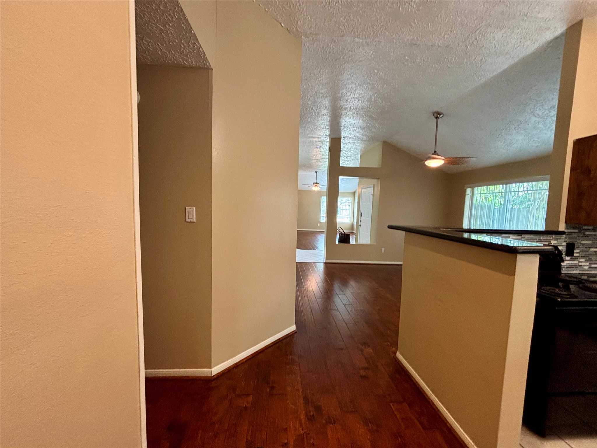 12702 Meadway Court Property Photo 7