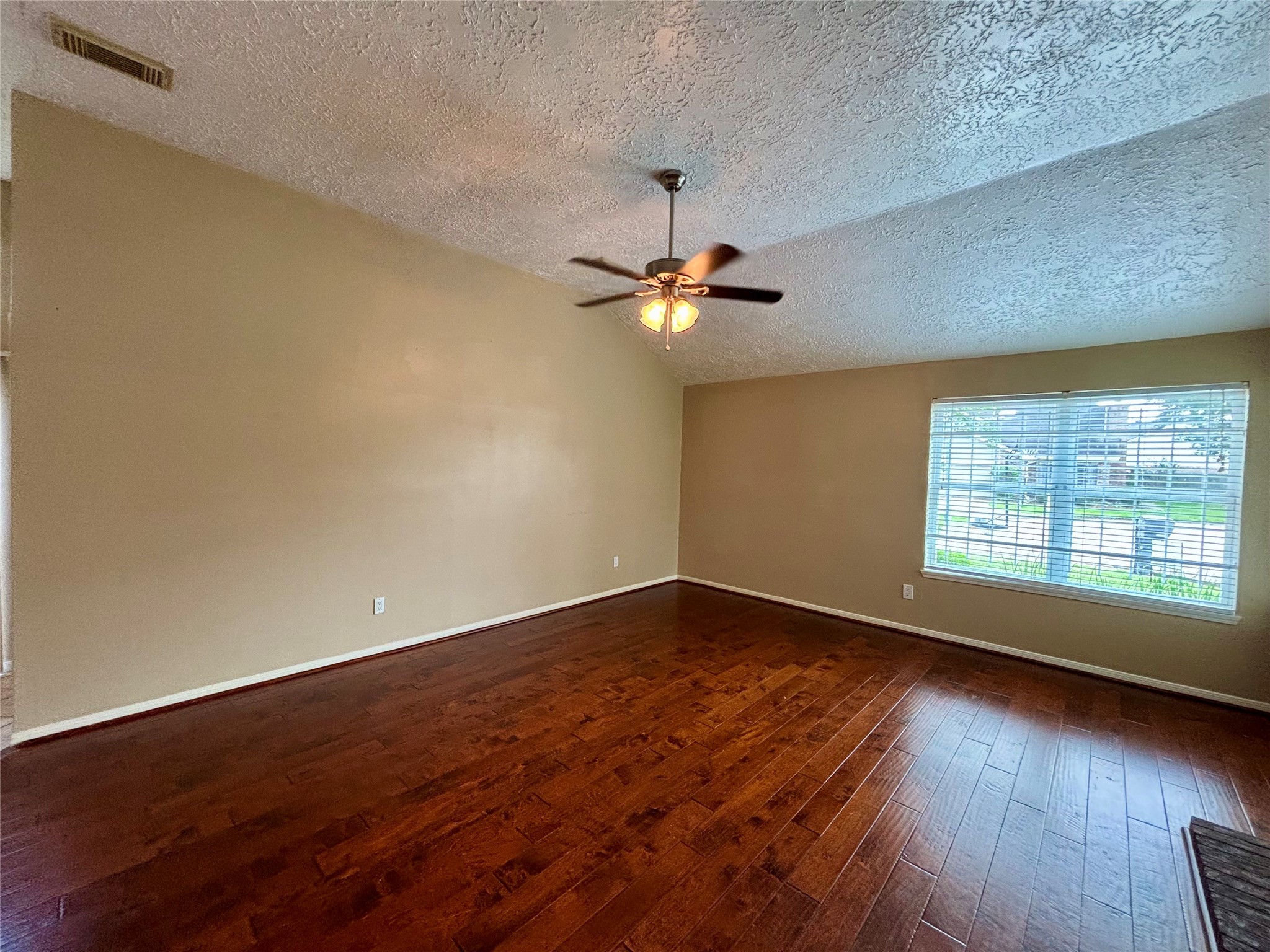 12702 Meadway Court Property Photo 20