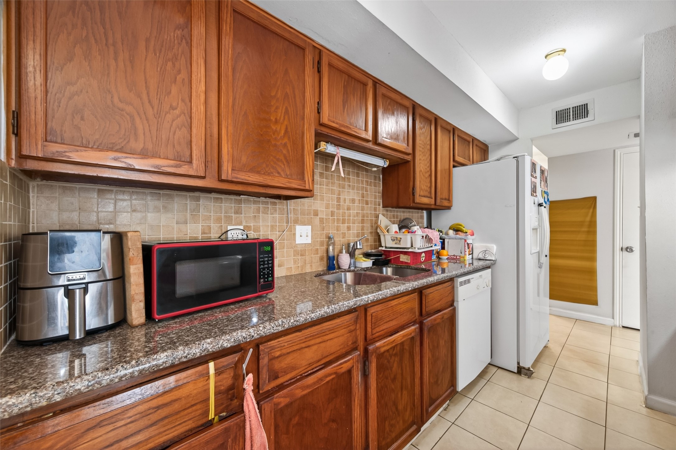 7709 Shadow Hill Lane Property Photo 12
