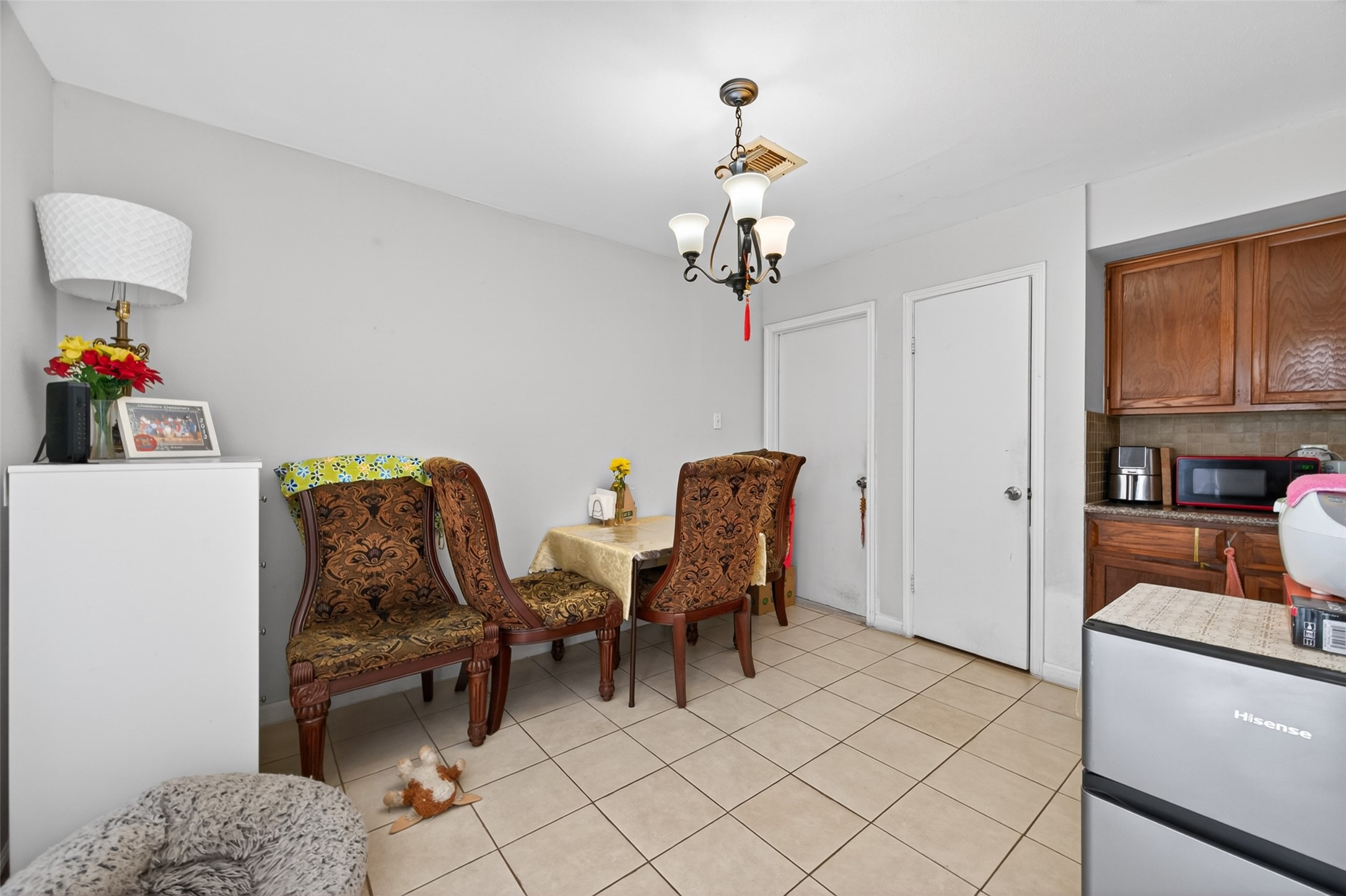 7709 Shadow Hill Lane Property Photo 16
