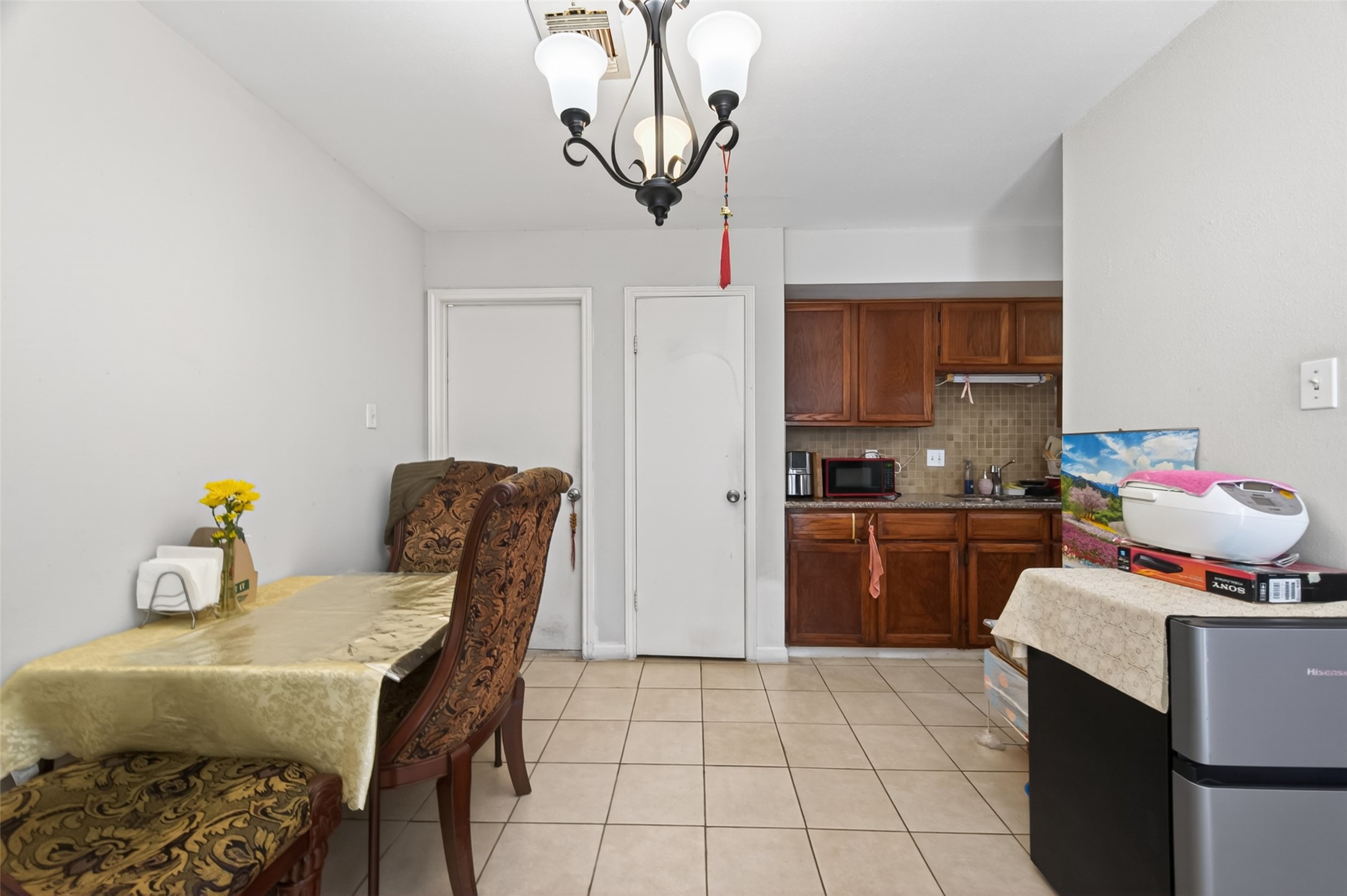 7709 Shadow Hill Lane Property Photo 17
