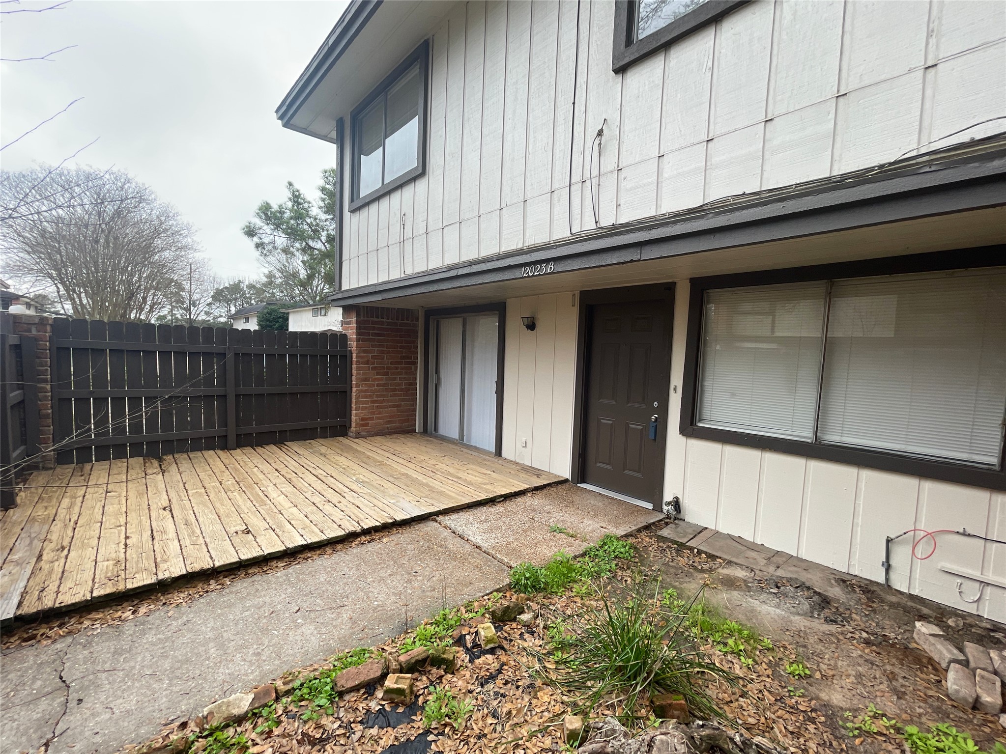 12023 Greenwood Forest Drive B Property Photo 2