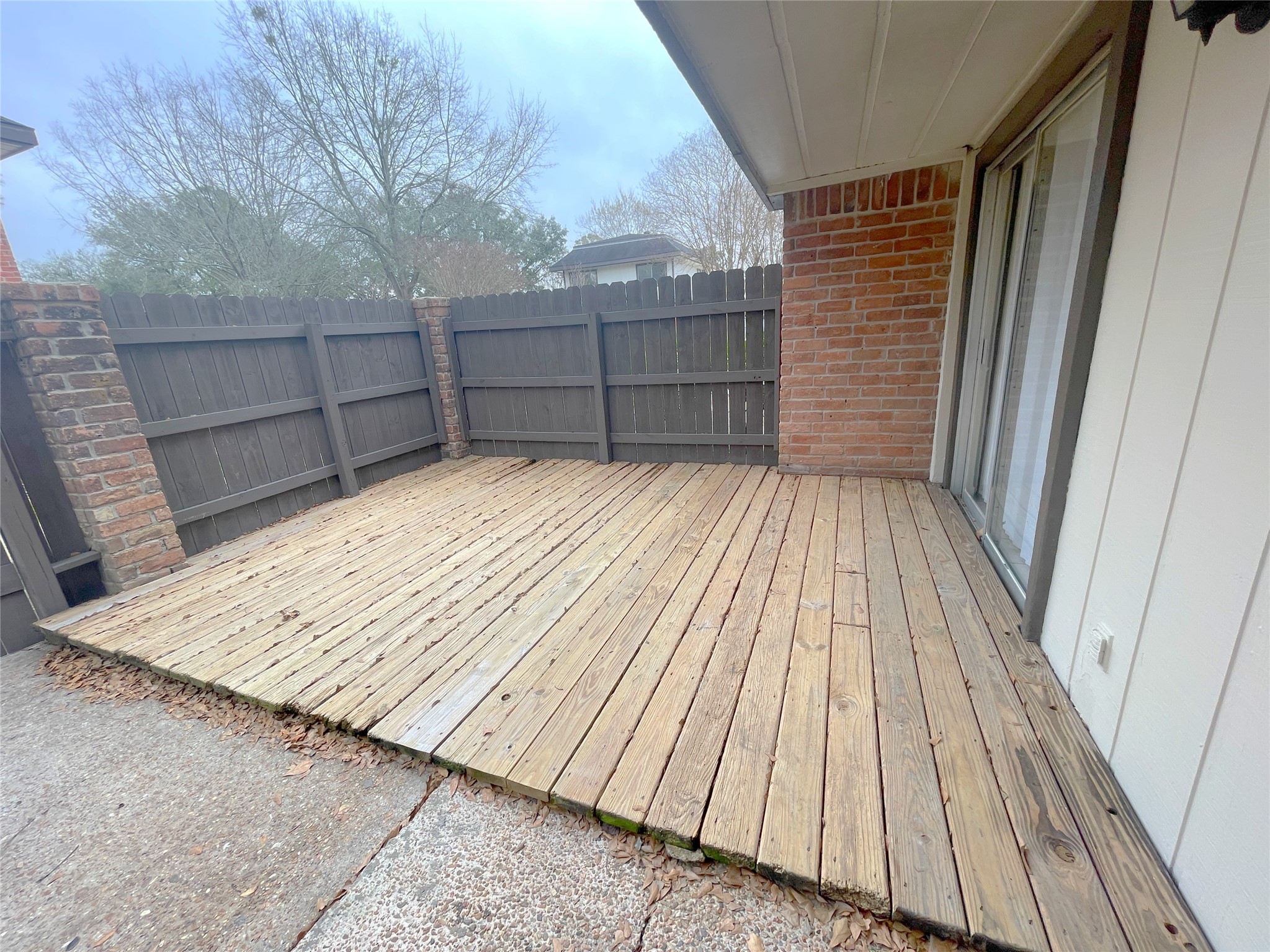 12023 Greenwood Forest Drive B Property Photo 3