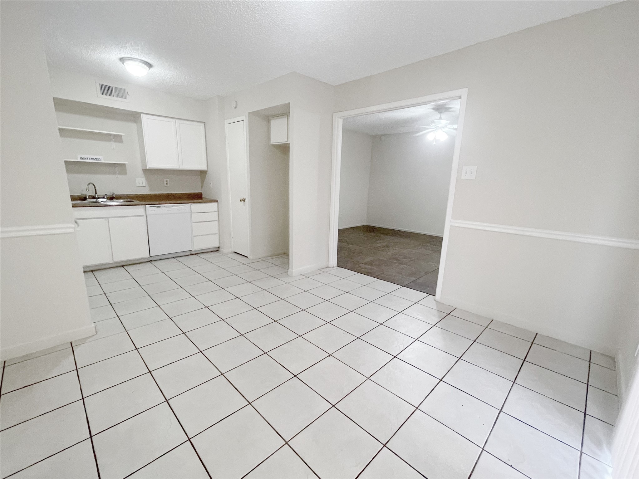 12023 Greenwood Forest Drive B Property Photo 7
