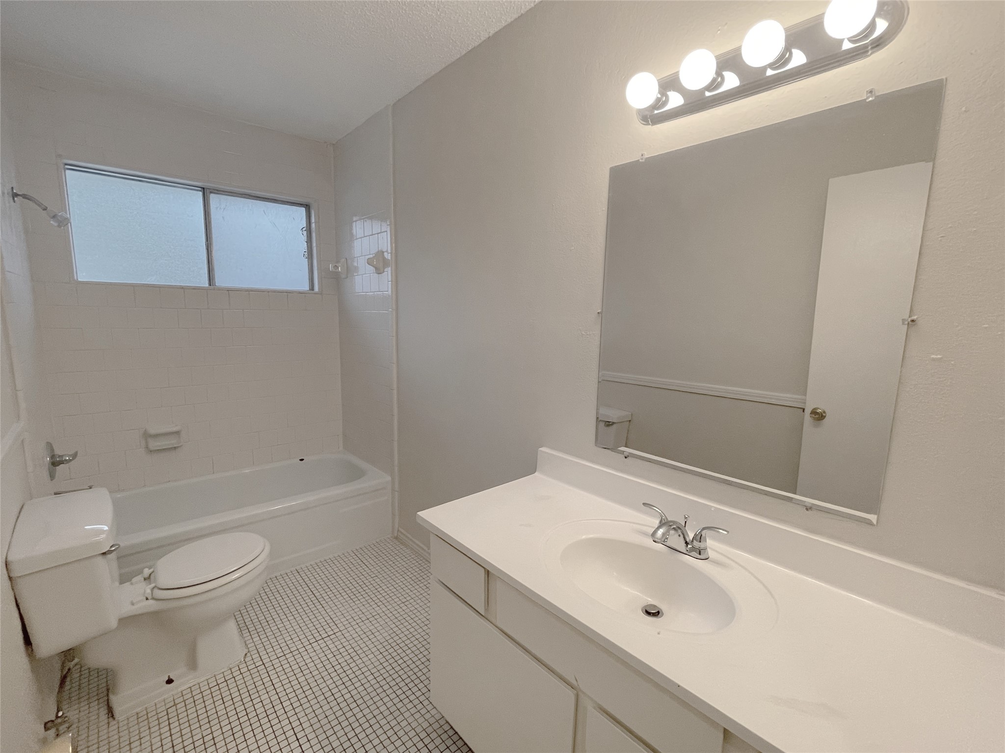12023 Greenwood Forest Drive B Property Photo 15
