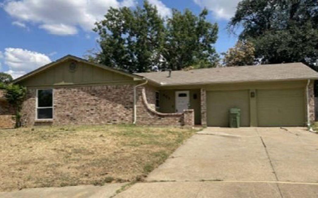 905 Kristin Court Property Photo 1