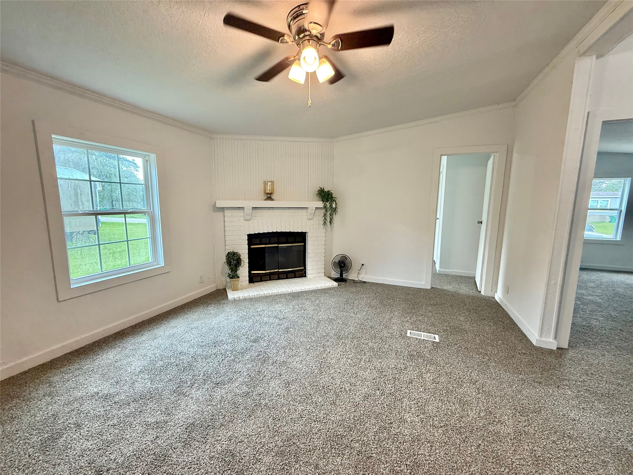 237 Linda Lane Property Photo 5