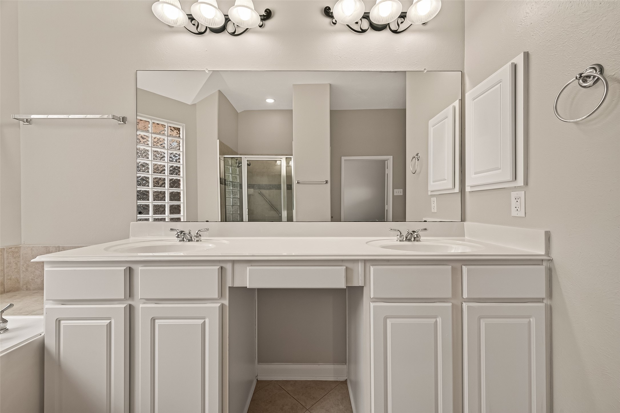 3315 Long Briar Lane Property Photo 44