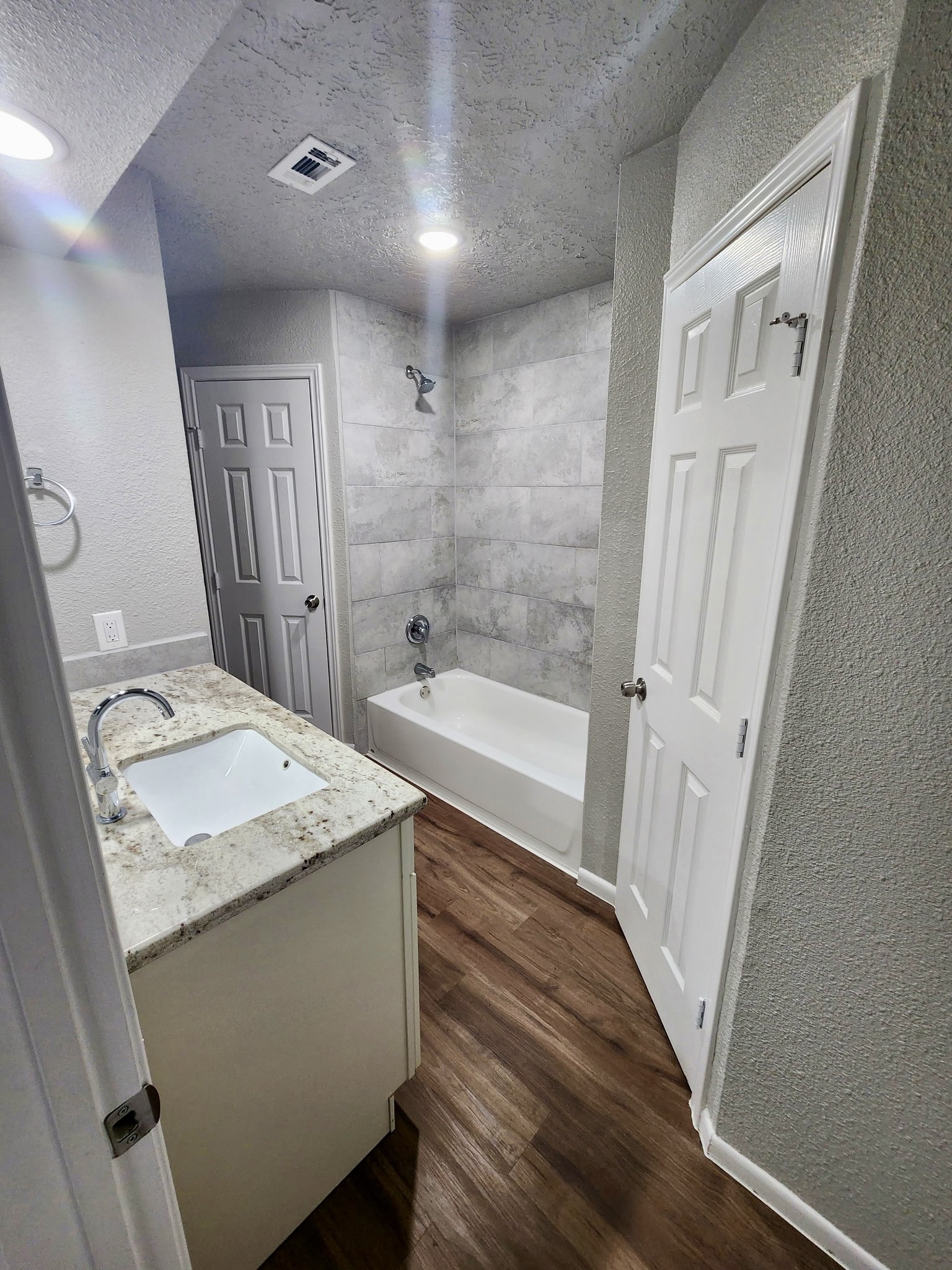 3860 Jasmine Drive Property Photo 7
