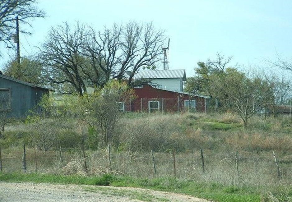 1400 County Road 250 Property Photo 6