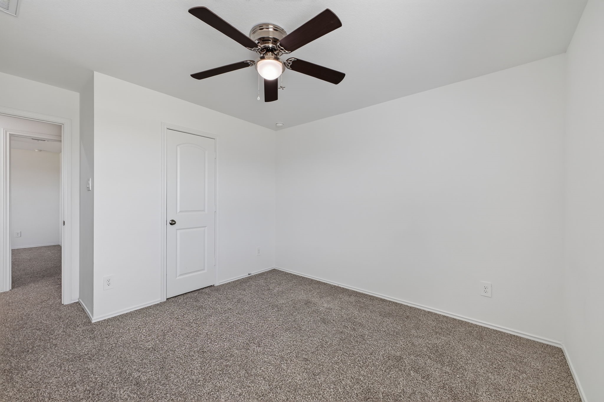 4900 Almond Terrace Drive Property Photo 31