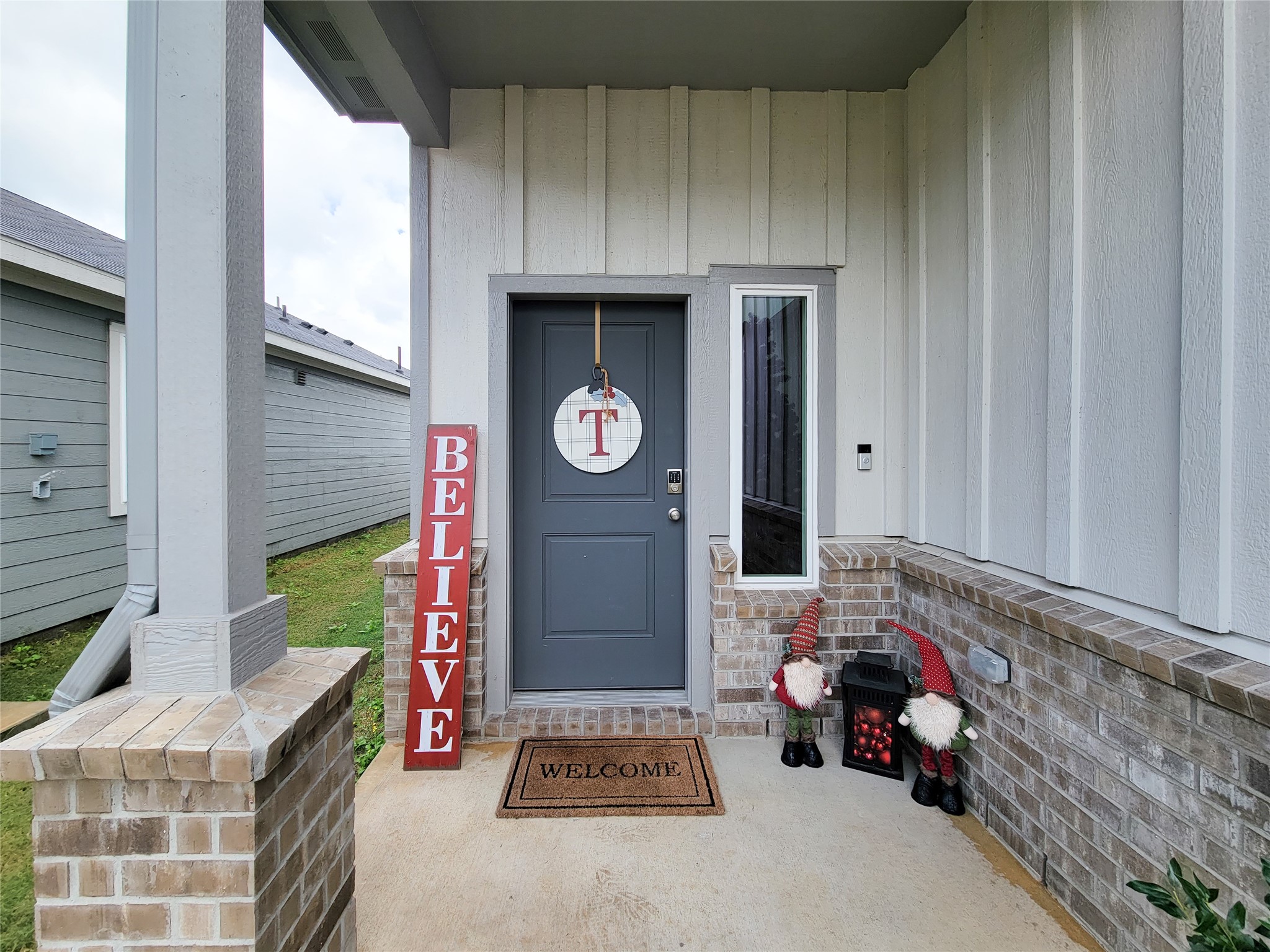 2719 Forest Retreat Lane Property Photo 6