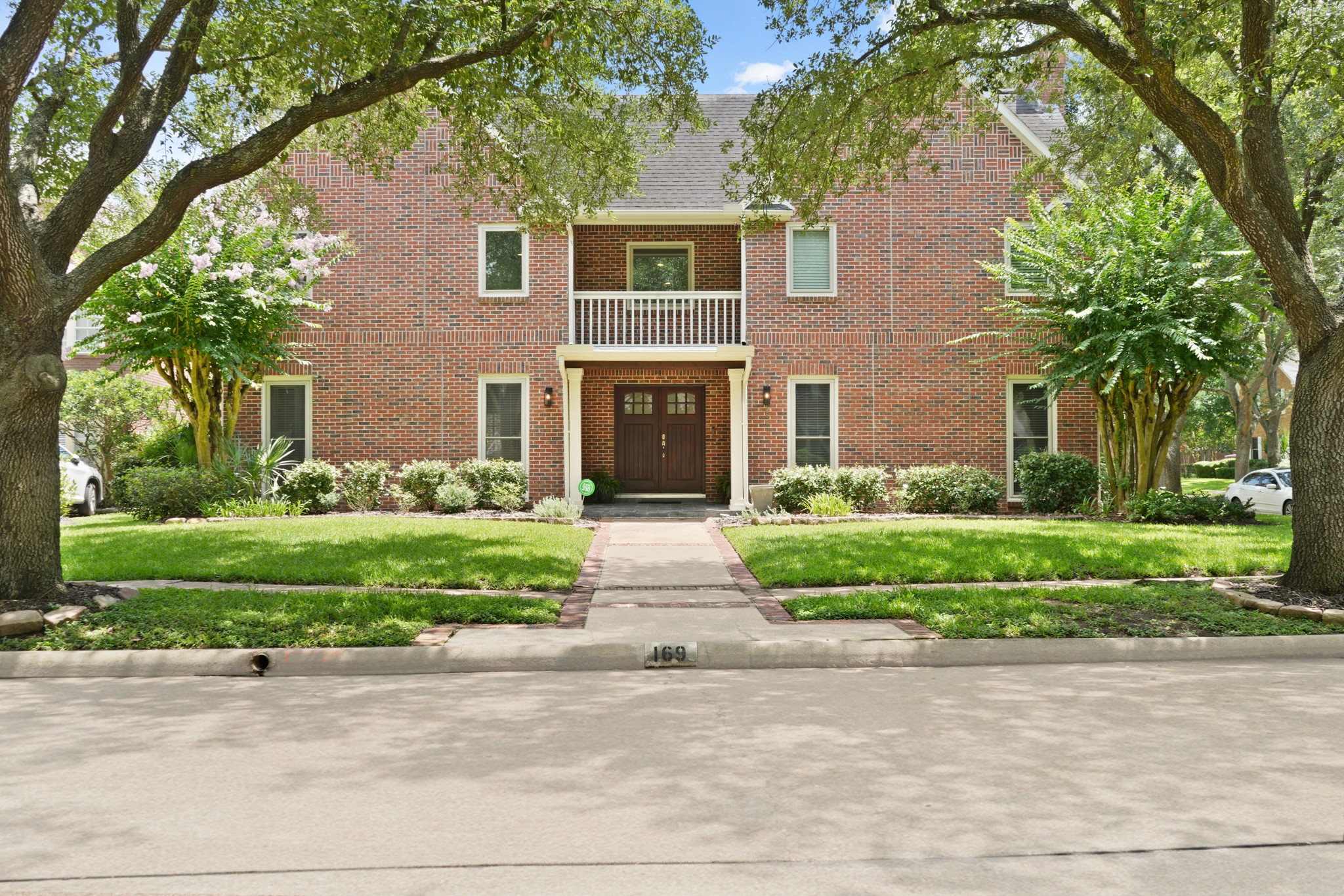 169 N Hall Drive Property Photo 1