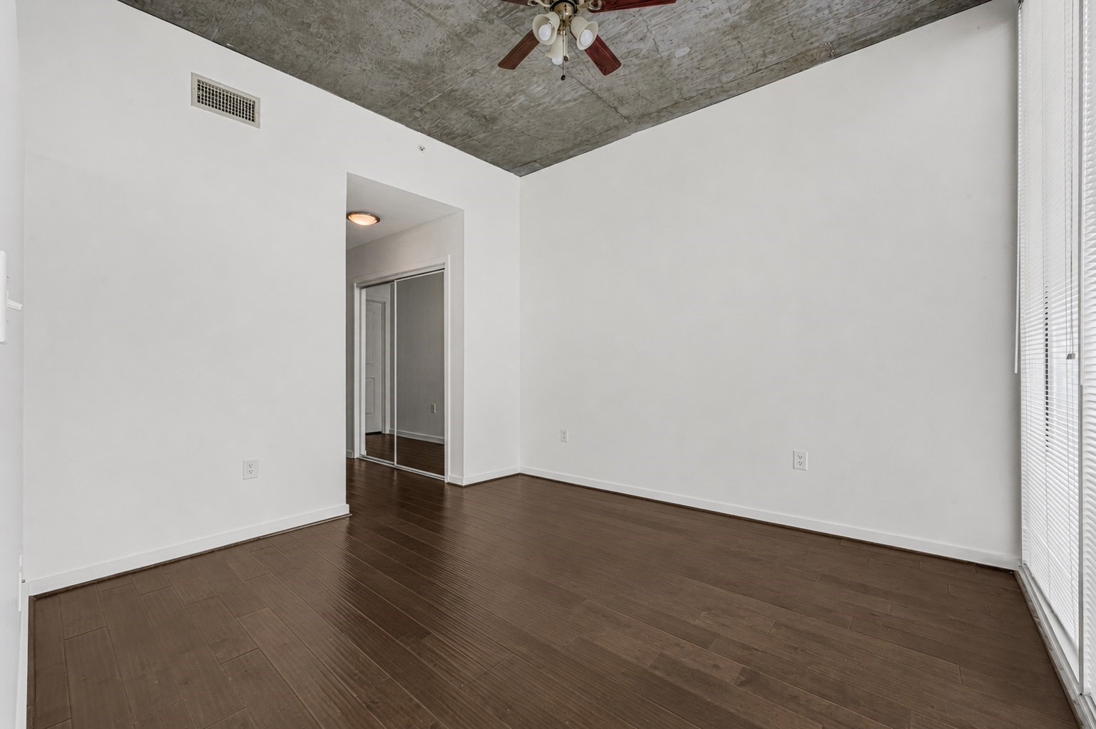 5925 Almeda Road 12308 Property Photo 11