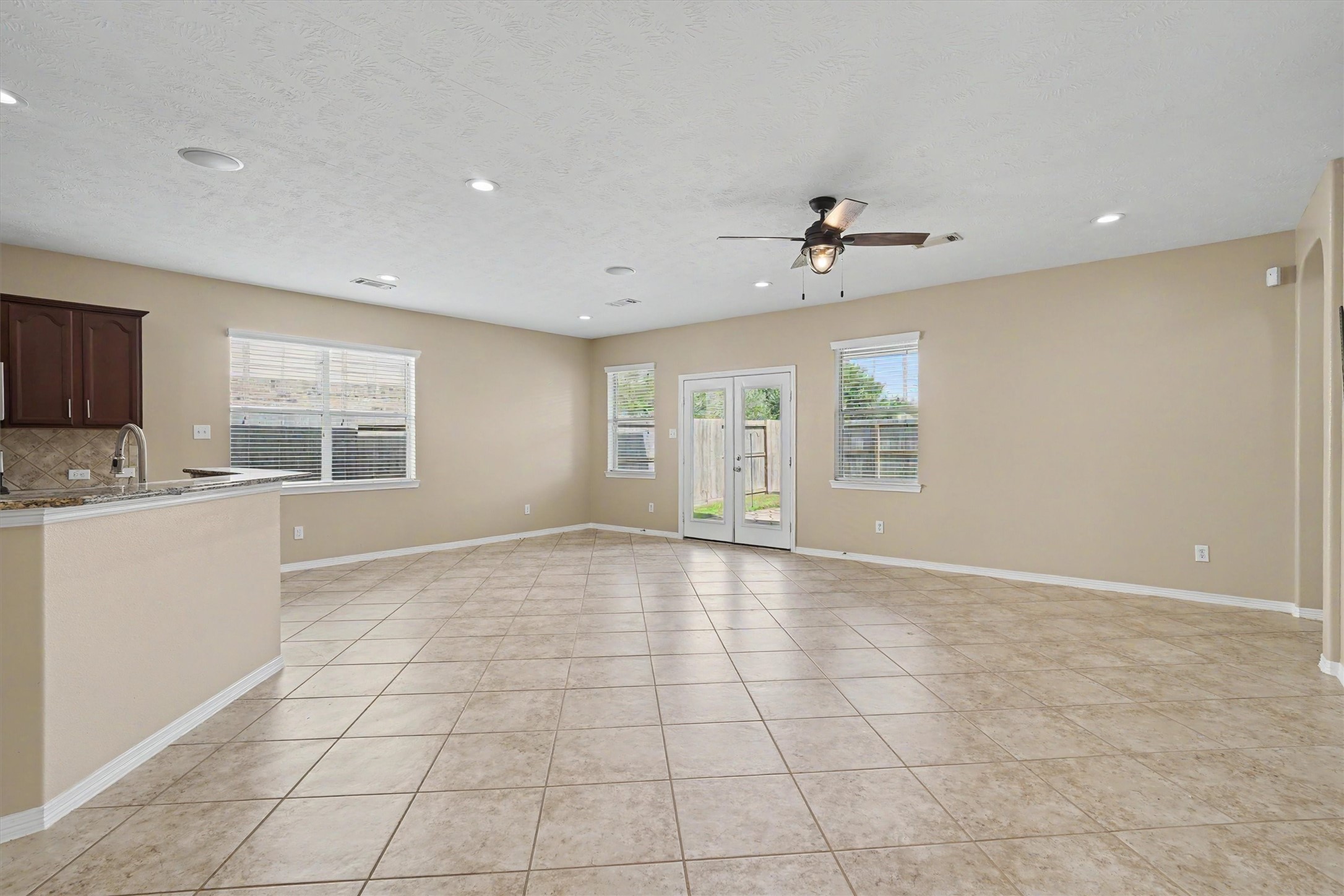 2875 Torano Circle Property Photo 6
