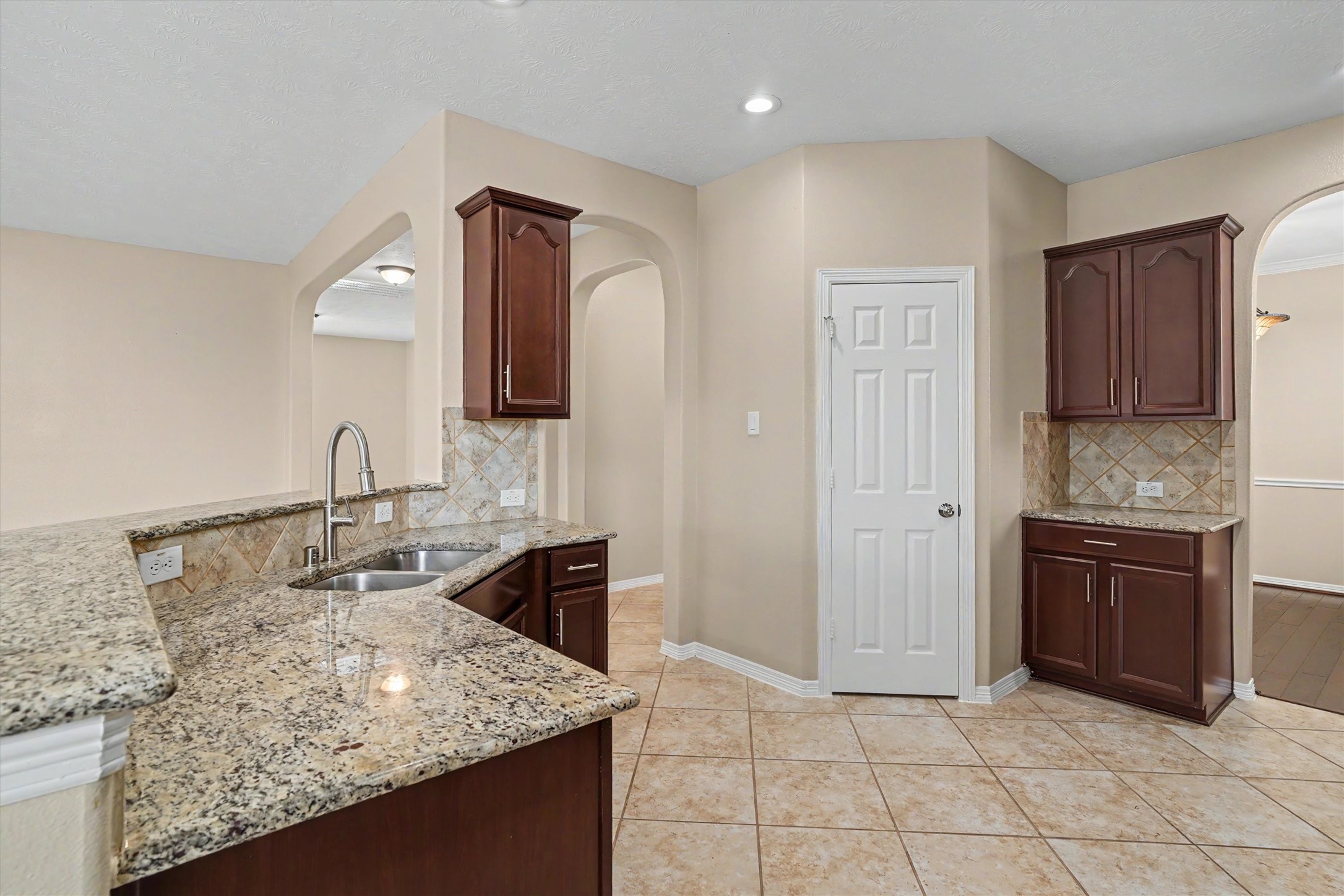 2875 Torano Circle Property Photo 11