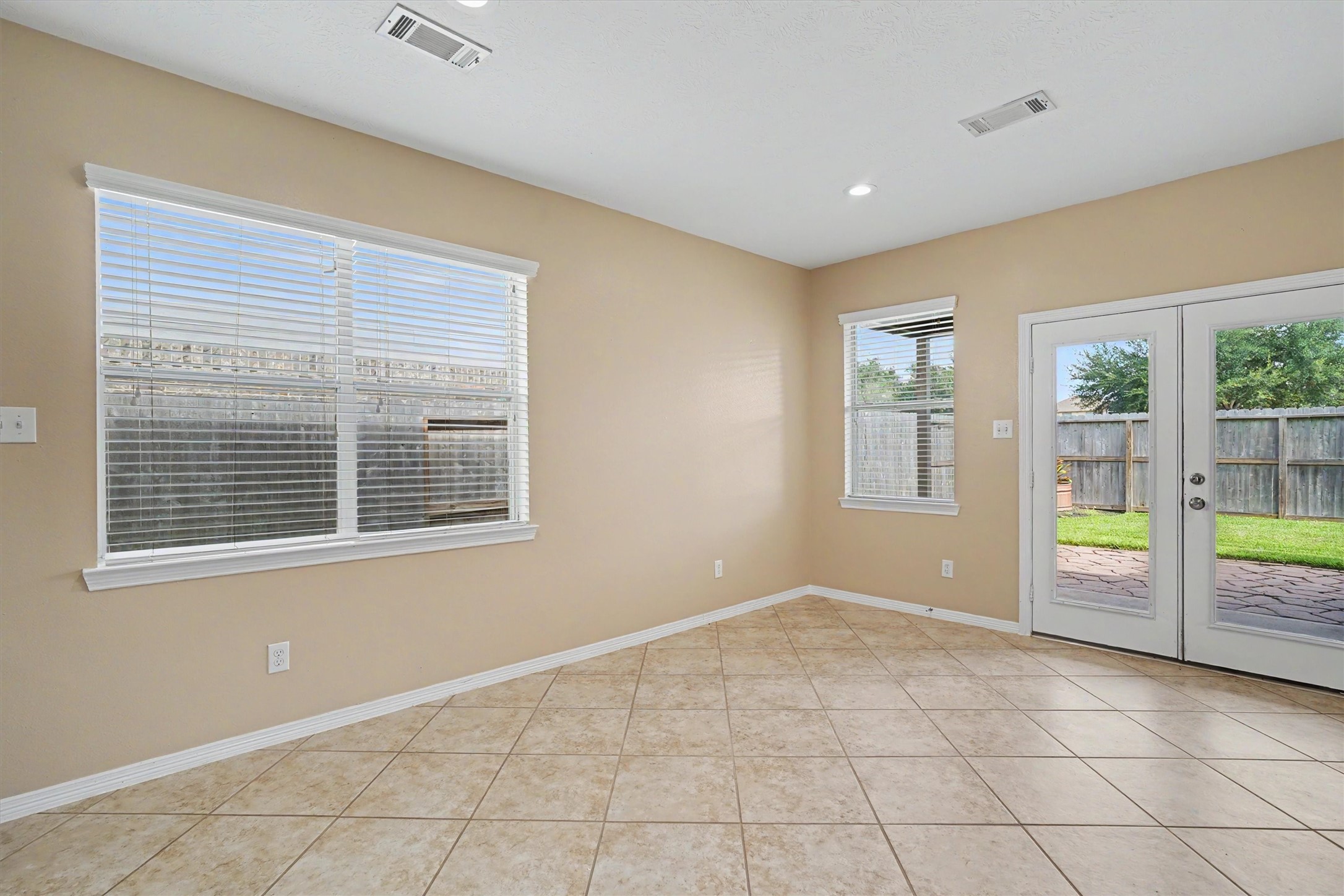 2875 Torano Circle Property Photo 15