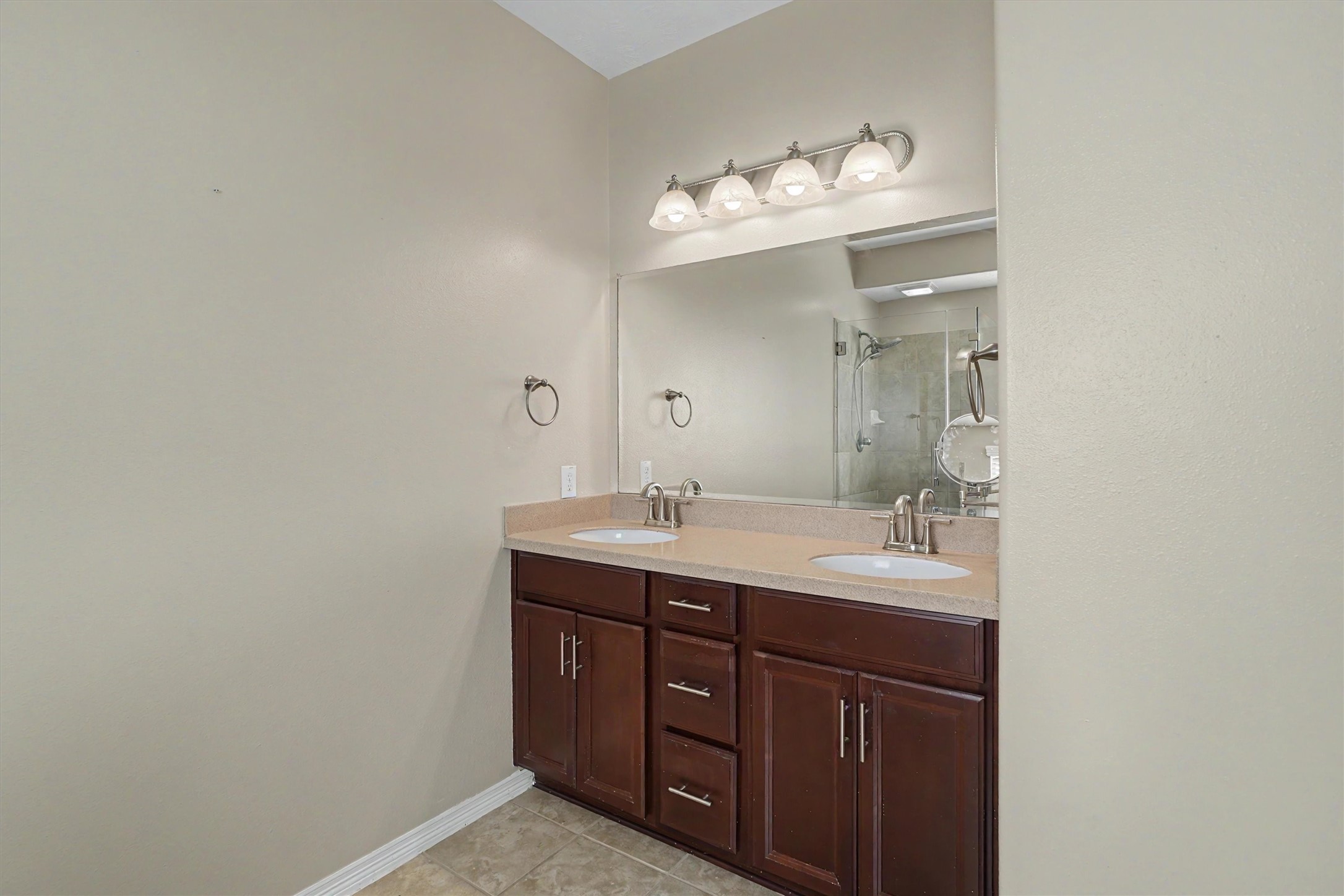 2875 Torano Circle Property Photo 20