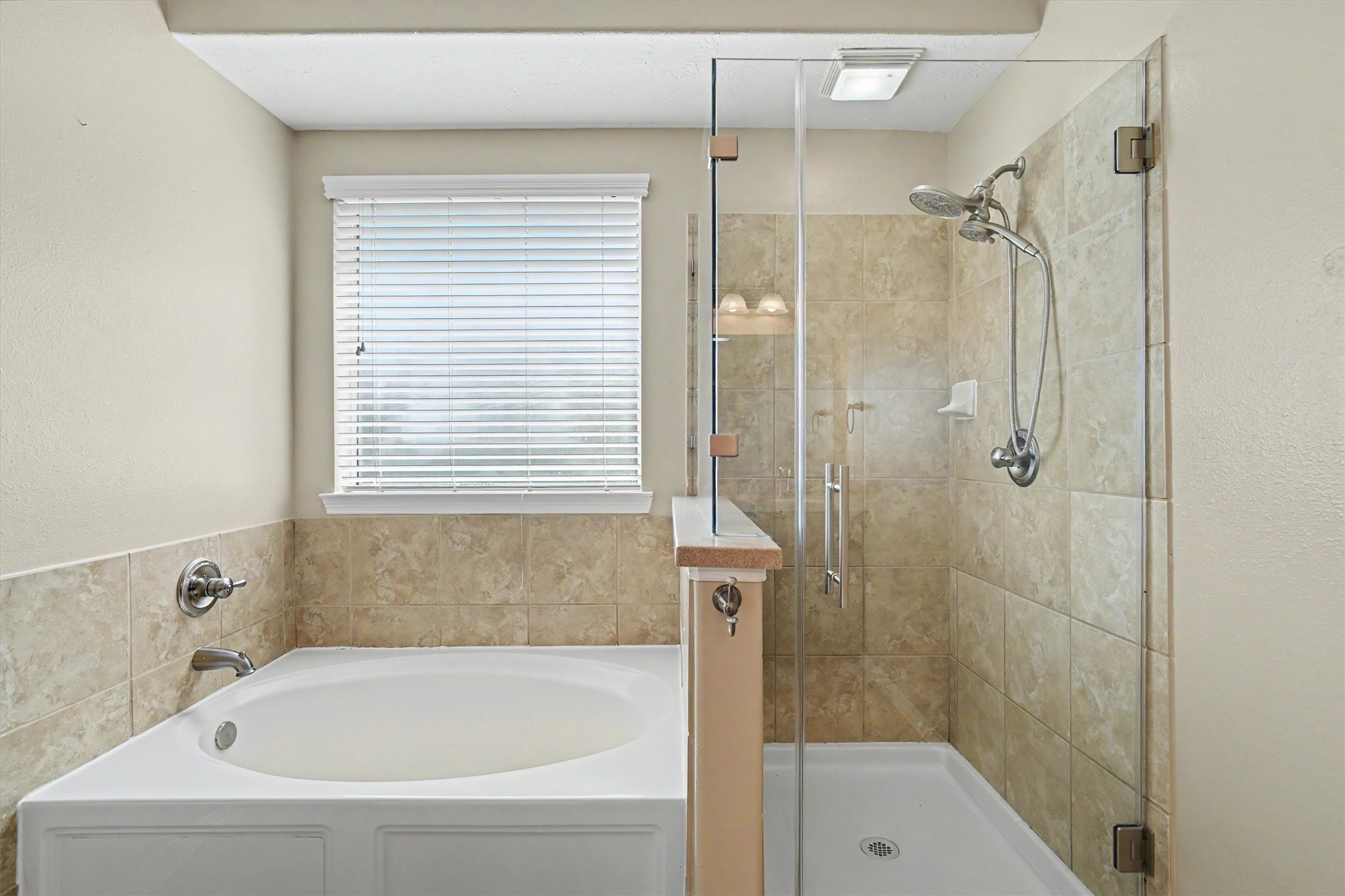 2875 Torano Circle Property Photo 21