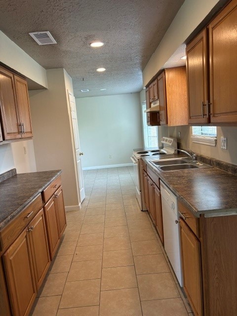 16030 Blackhawk Boulevard Property Photo 4