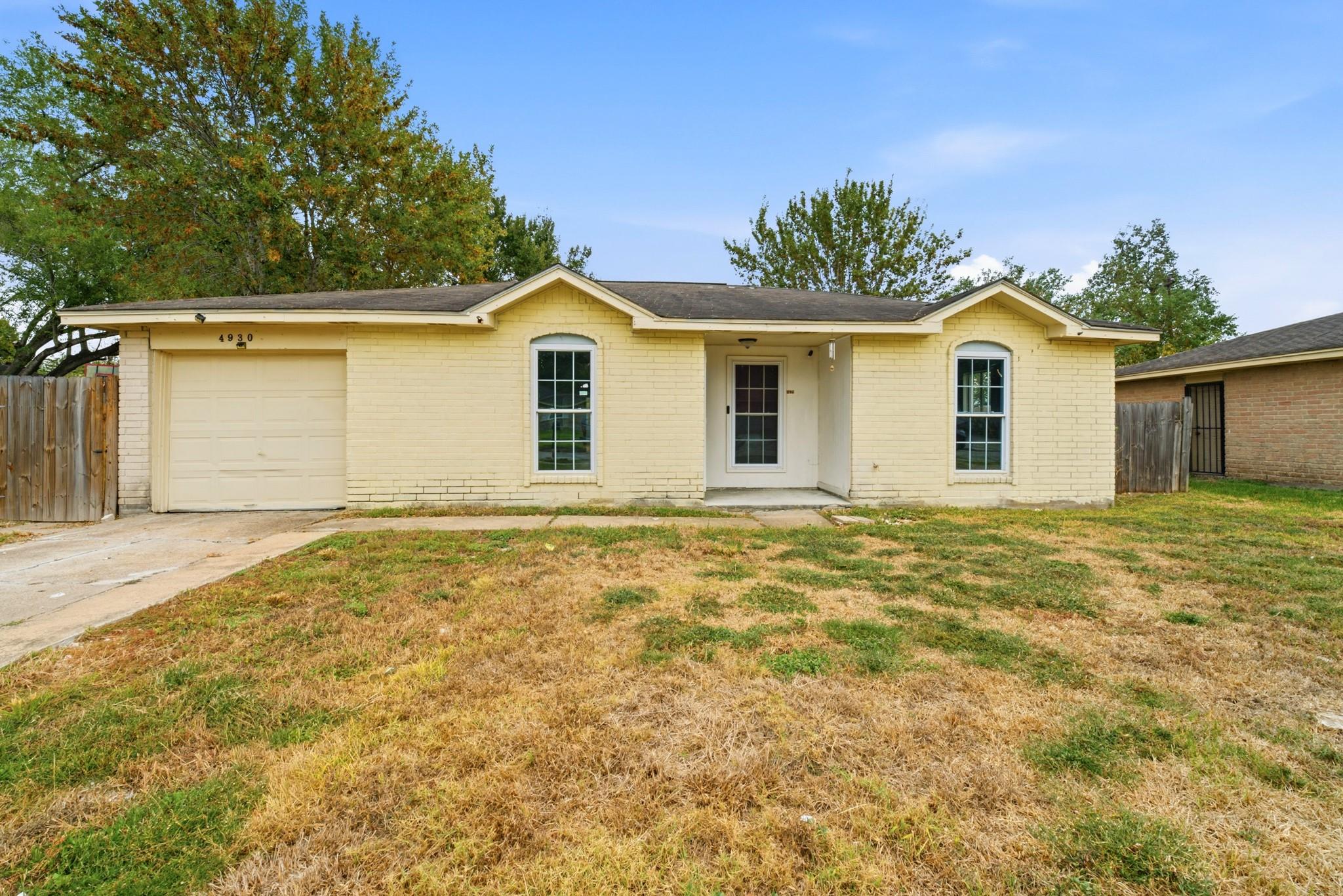 4930 Ridgestone Street, Houston TX 77053 Property Photo 1